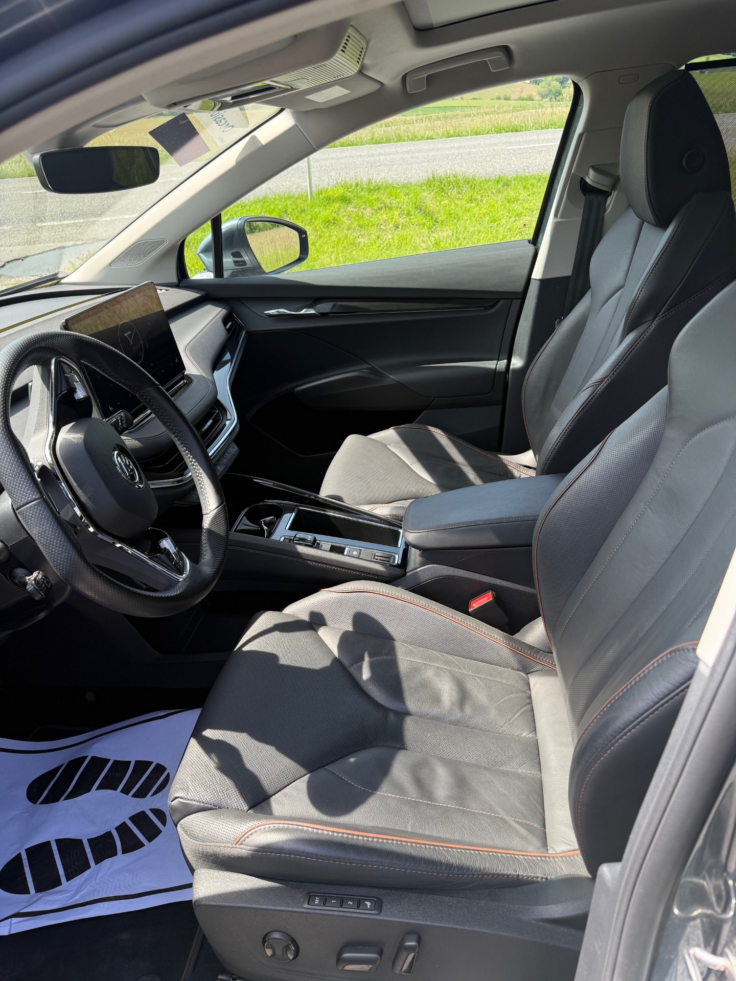 SKODA Enyaq iV 80-image-8