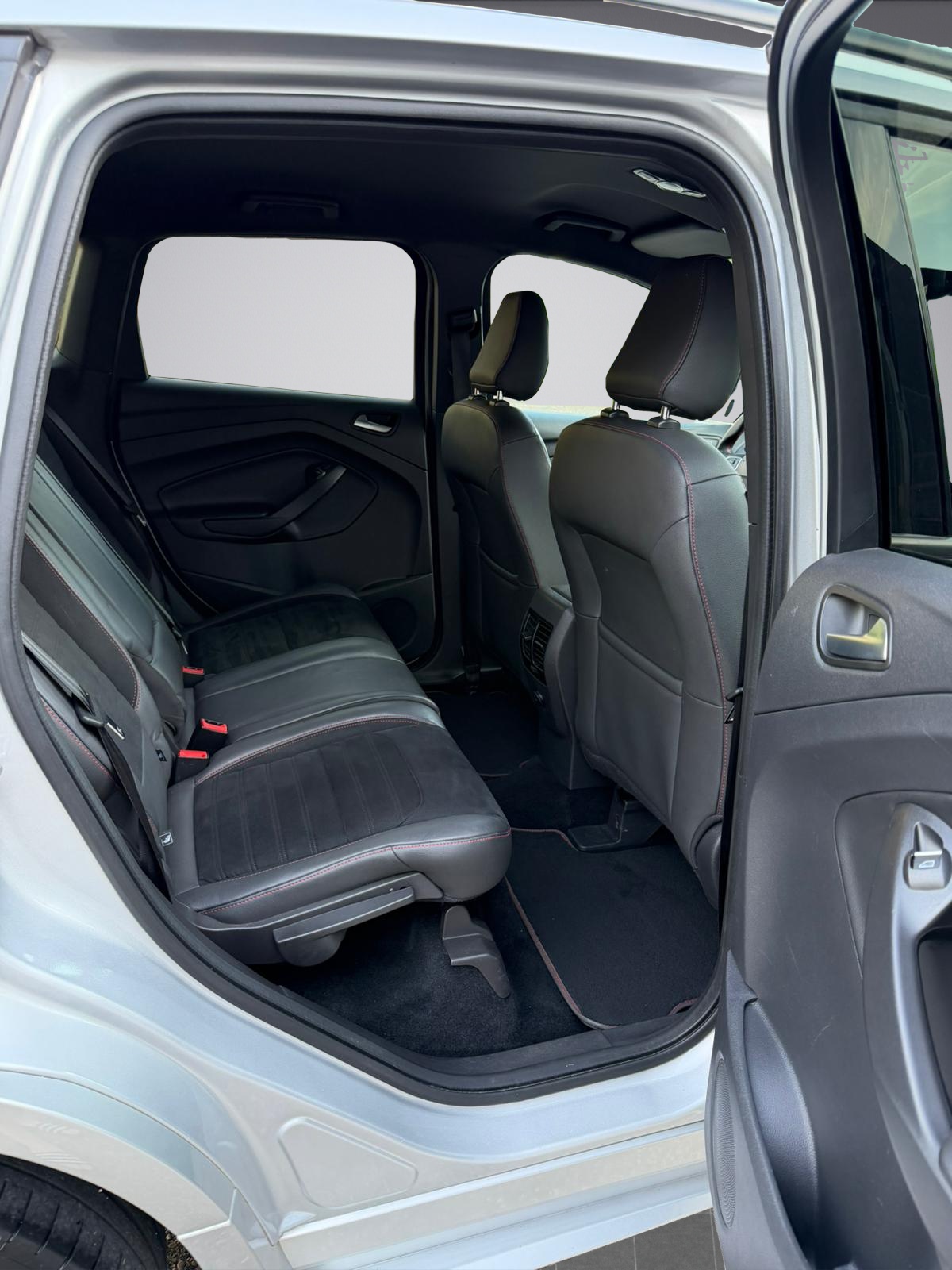 FORD Kuga 2.0 TDCi ST Line High 4WD PowerShift * 180PS * 4x4 * AHK *-image-11