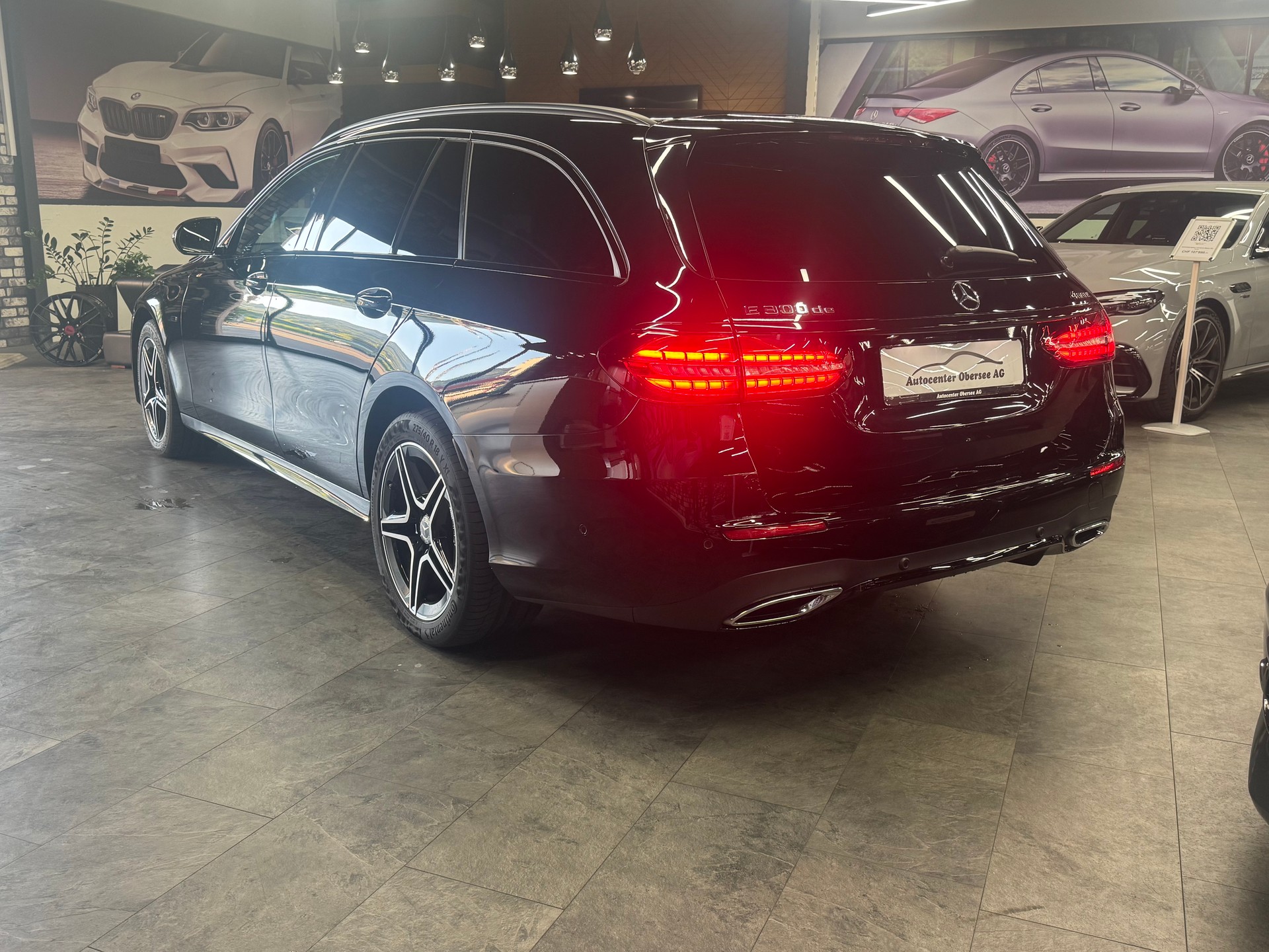 MERCEDES-BENZ E 300 de T 4Matic AMG Line 9G-Tronic-image-5