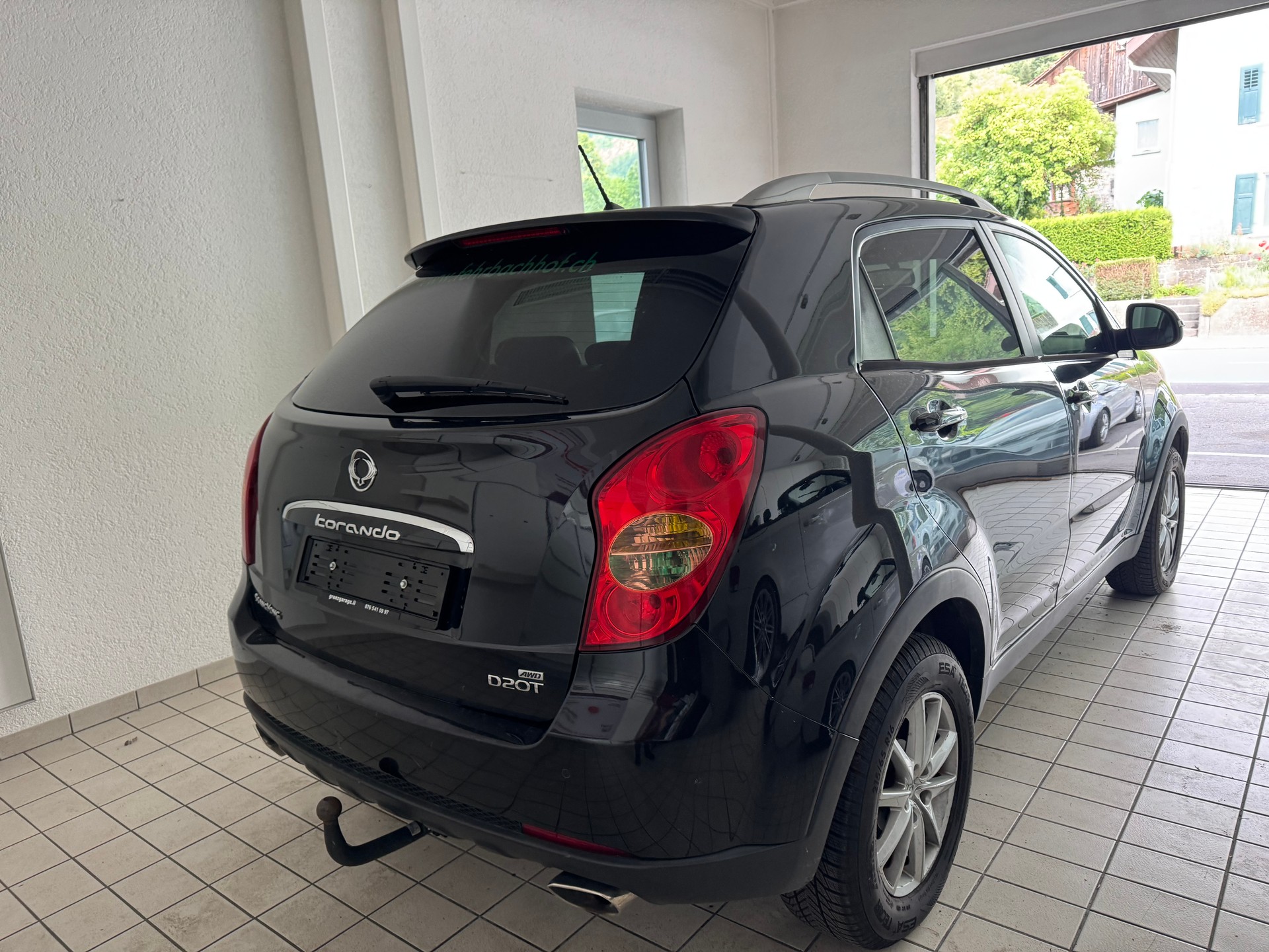 KGM-SsangYong Korando 2.0 e-XDI Quartz 4WD Automatic-image-7