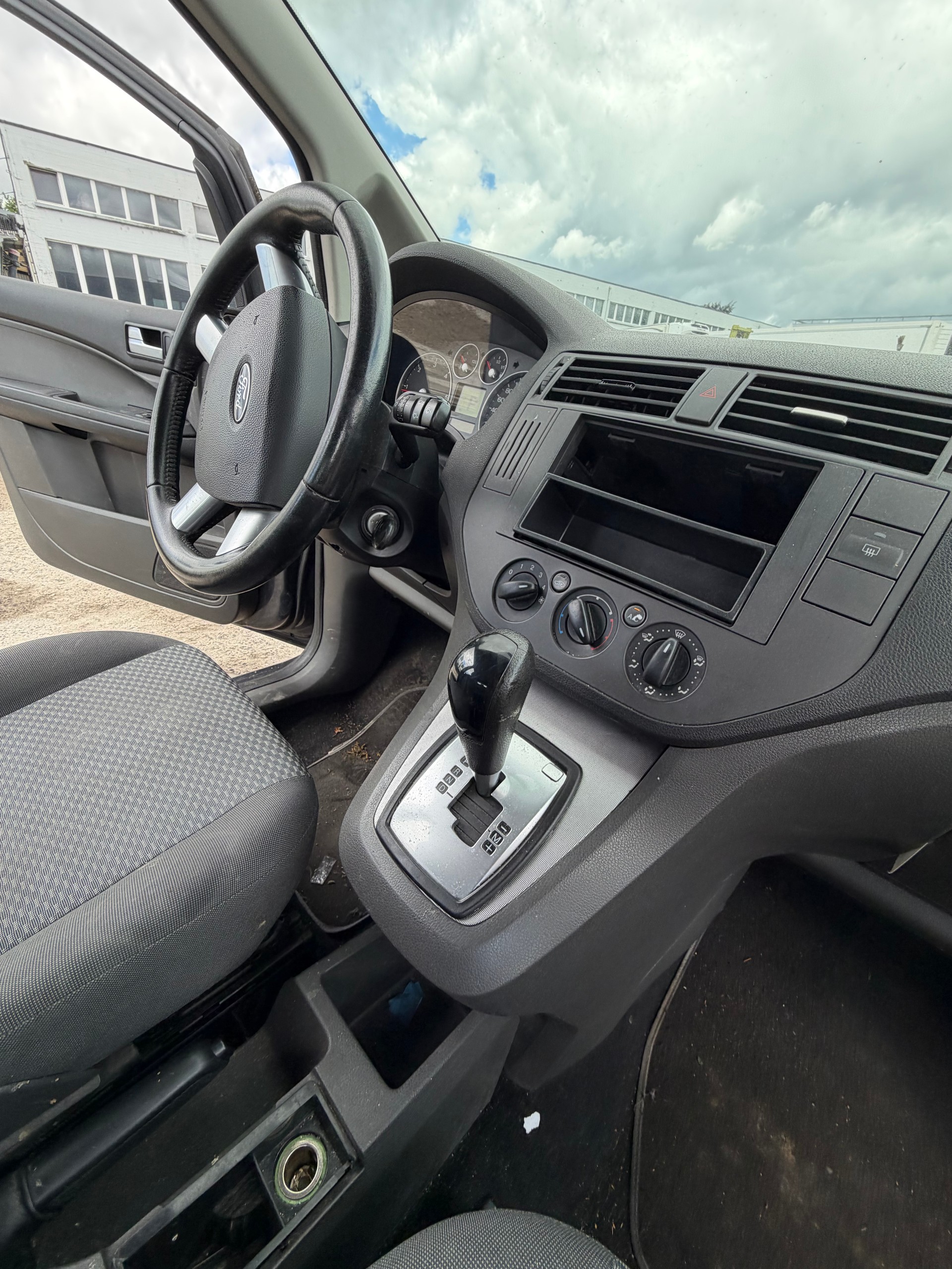 FORD Focus C-Max 1.6 TDCi Ambiente-image-3