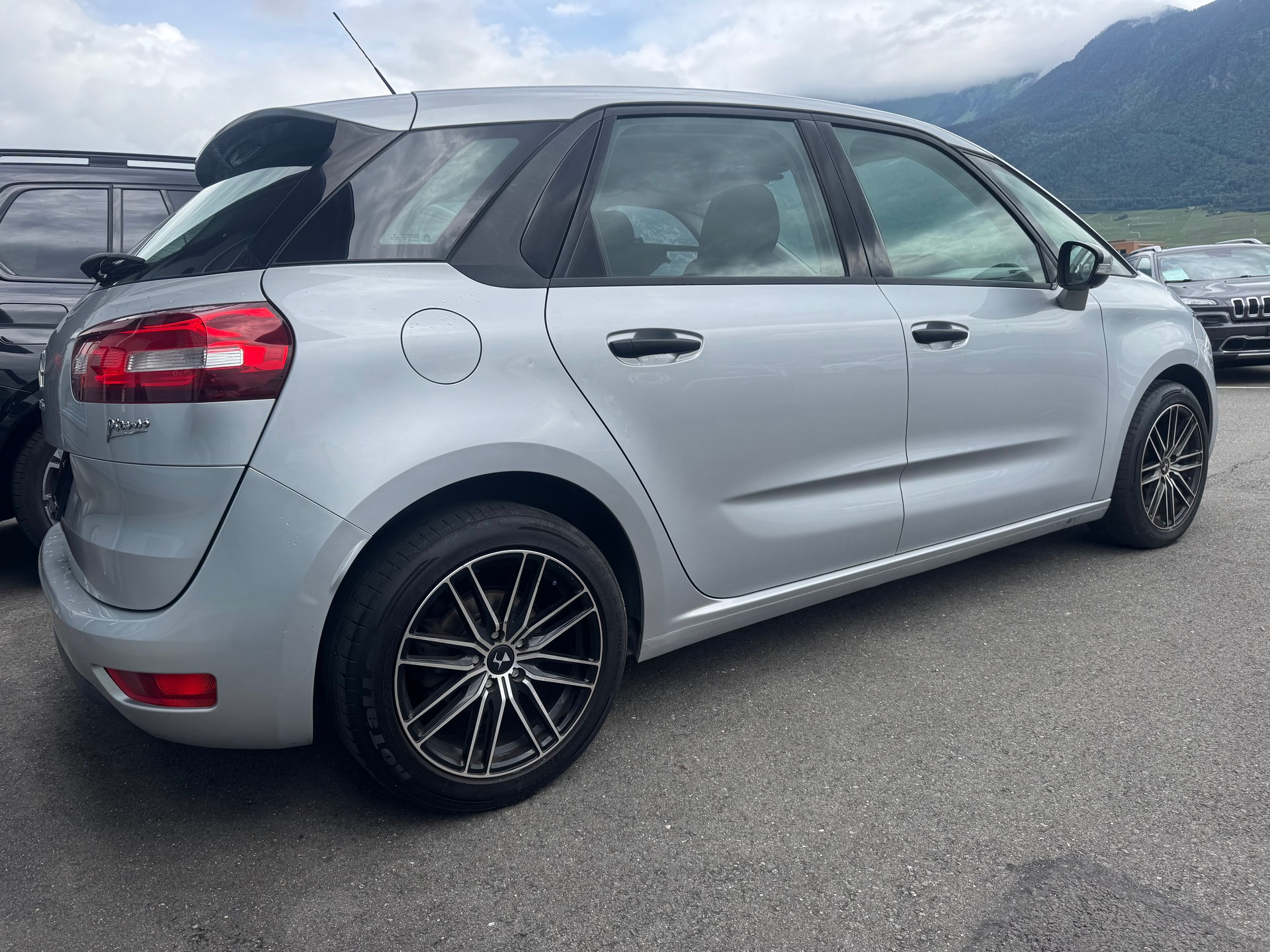 CITROEN C4 Picasso 1.6 e-HDi Attraction-showroom-element-3