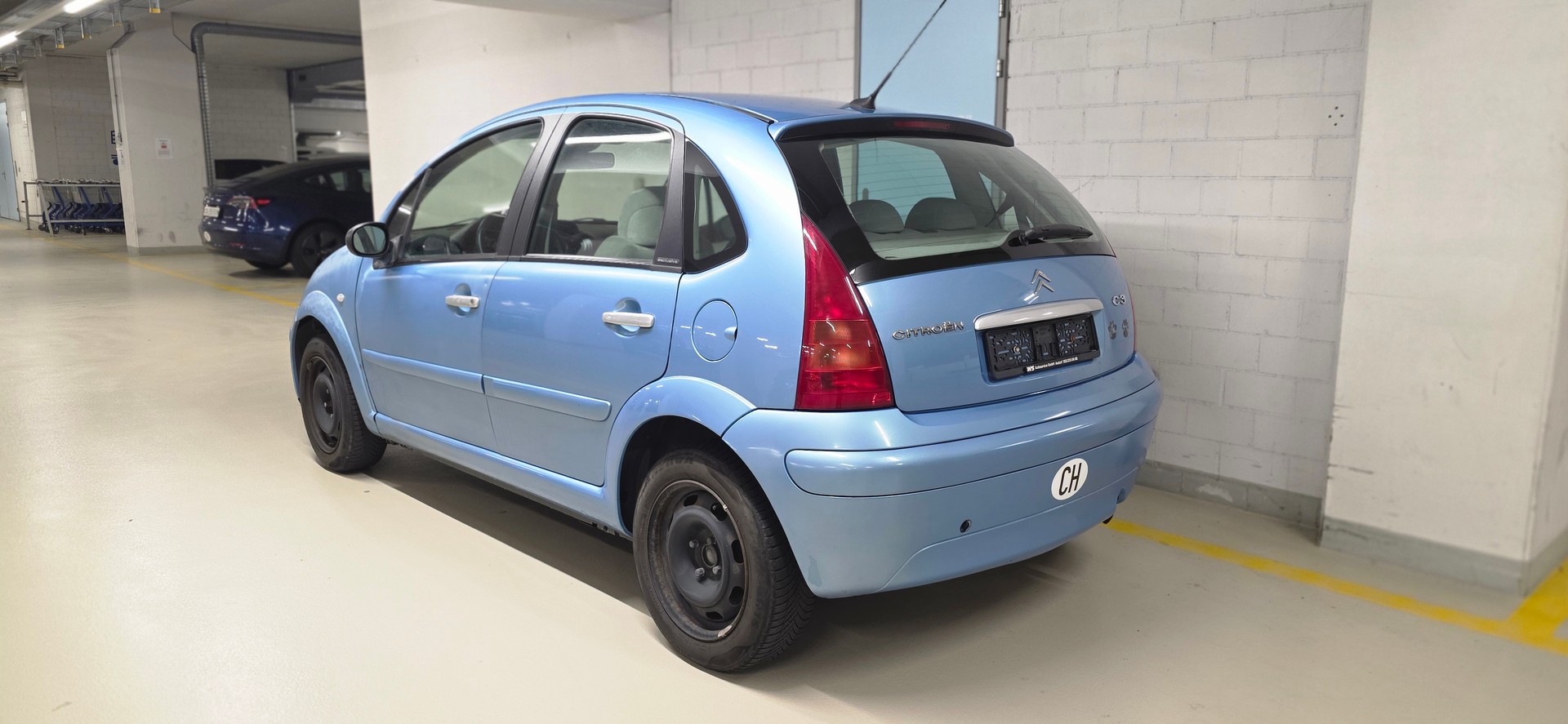 CITROEN C3 1.4i Exclusive-image-2
