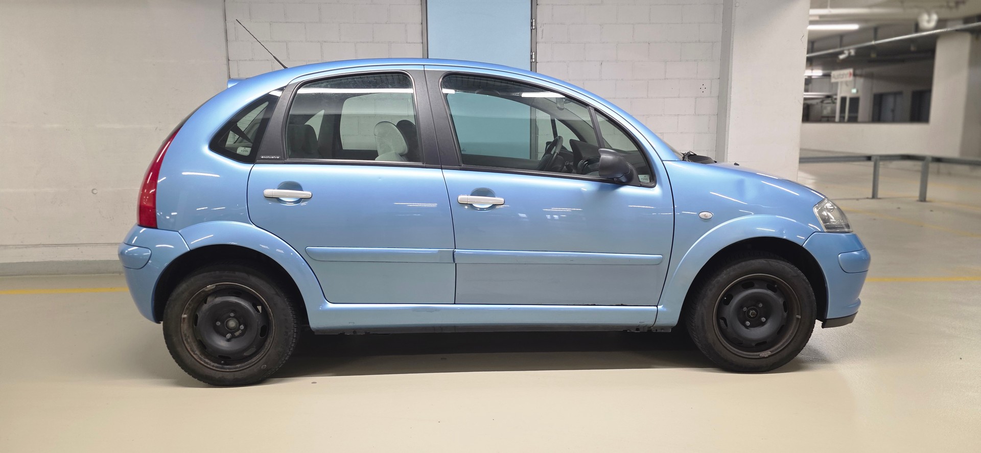 CITROEN C3 1.4i Exclusive-image-4