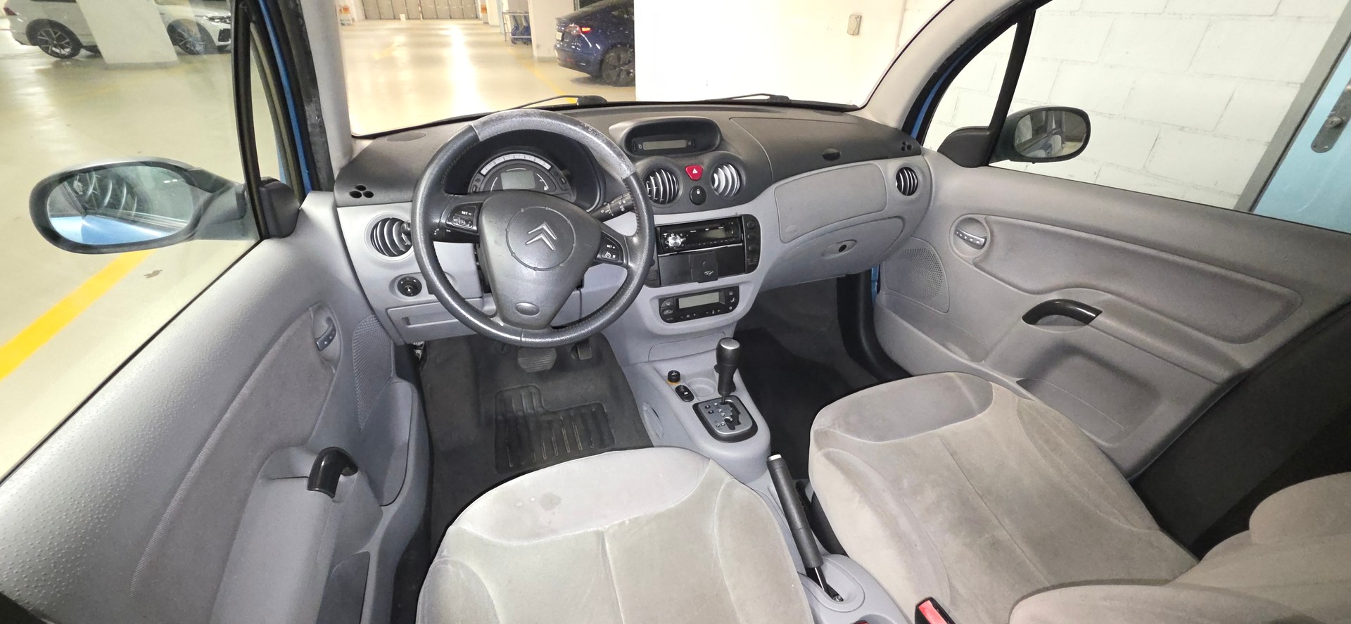 CITROEN C3 1.4i Exclusive-image-8