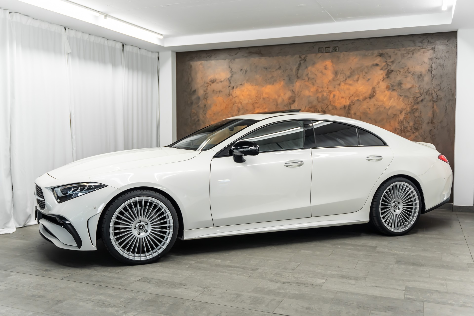 MERCEDES-BENZ CLS 400 d 4Matic 9G-Tronic *Facelift*Airmatic*Panorama*Head-Up*21"-showroom-element-1