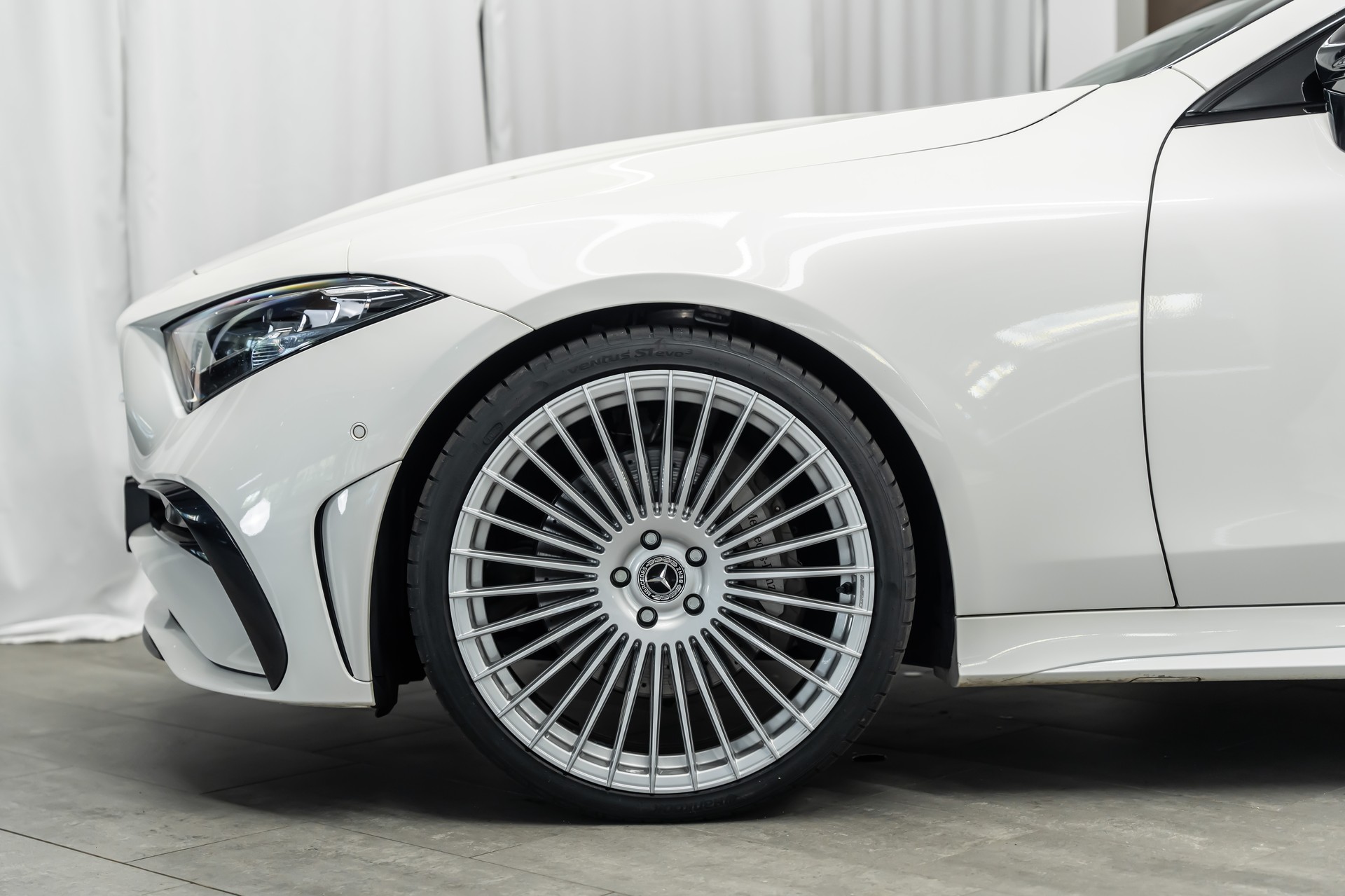 MERCEDES-BENZ CLS 400 d 4Matic 9G-Tronic *Facelift*Airmatic*Panorama*Head-Up*21"-showroom-element-3