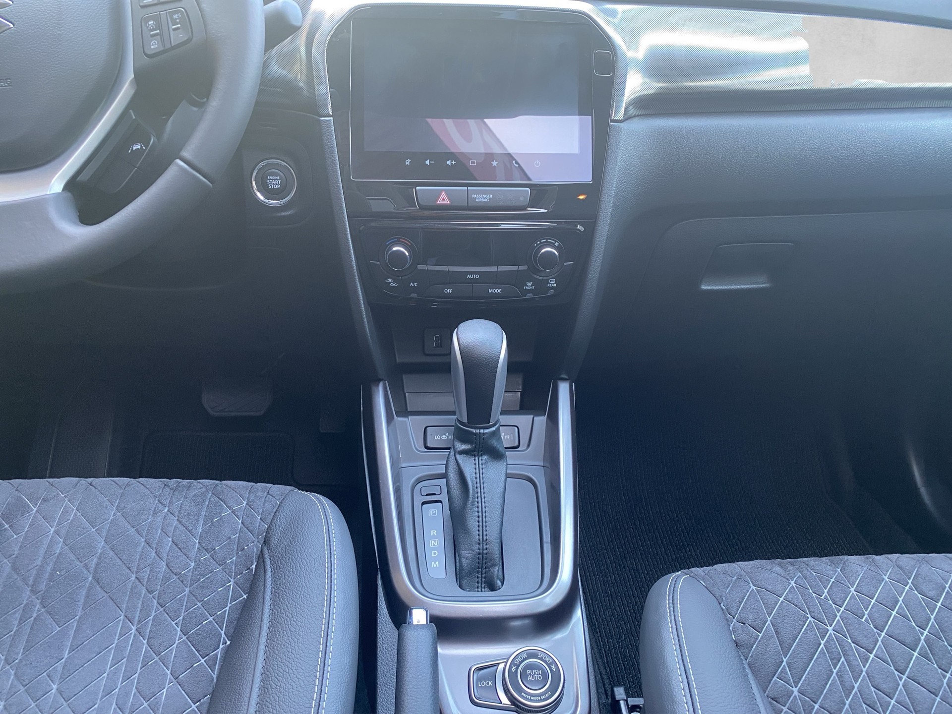 SUZUKI Vitara 1.4 Boosterjet Compact Top 4x4 Hybrid Automatic-image-8