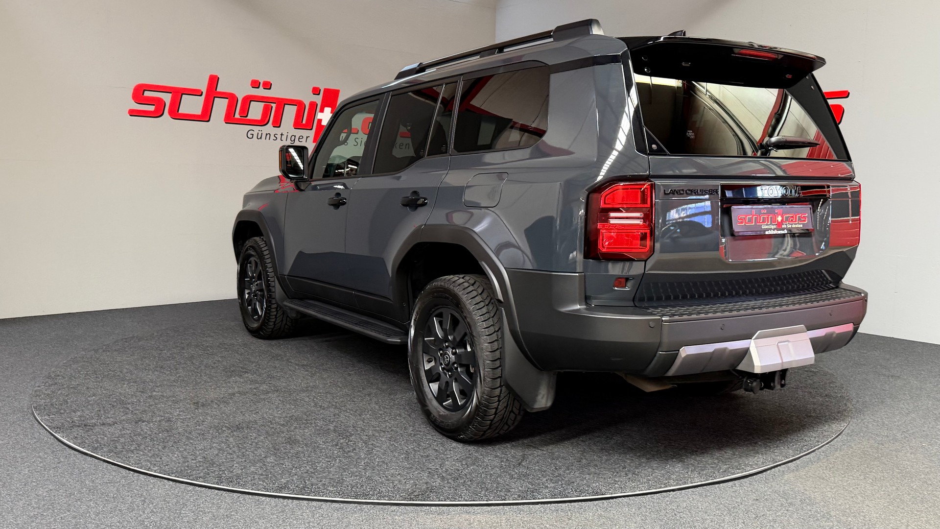 TOYOTA Land Cruiser 2.8TD 48V Style-showroom-element-3