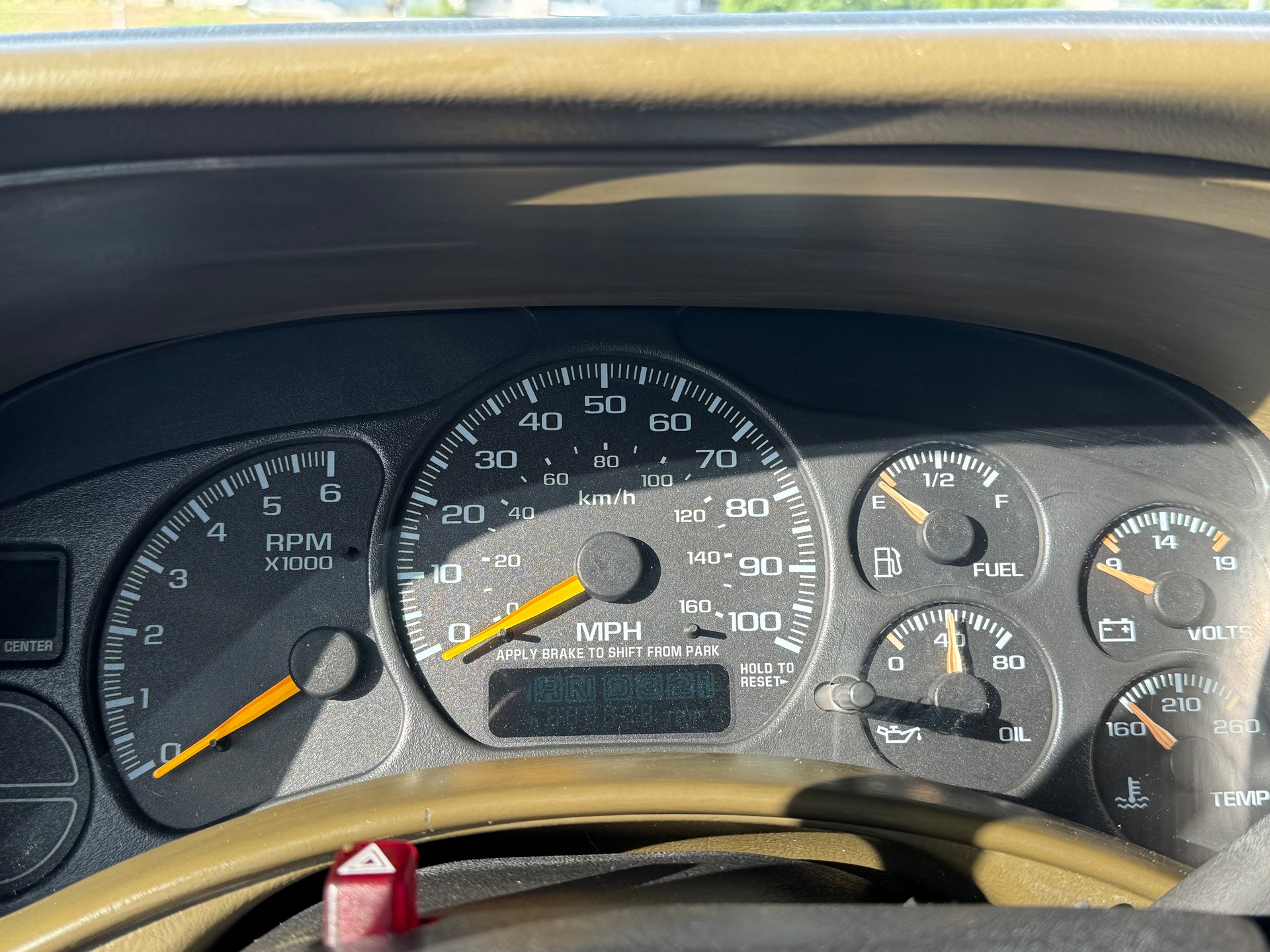 GMC Sierra-image-14