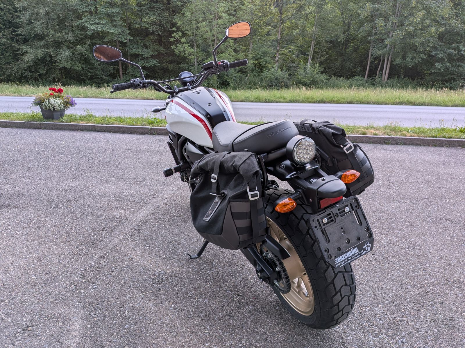 YAMAHA XSR 700 XTribute-image-4
