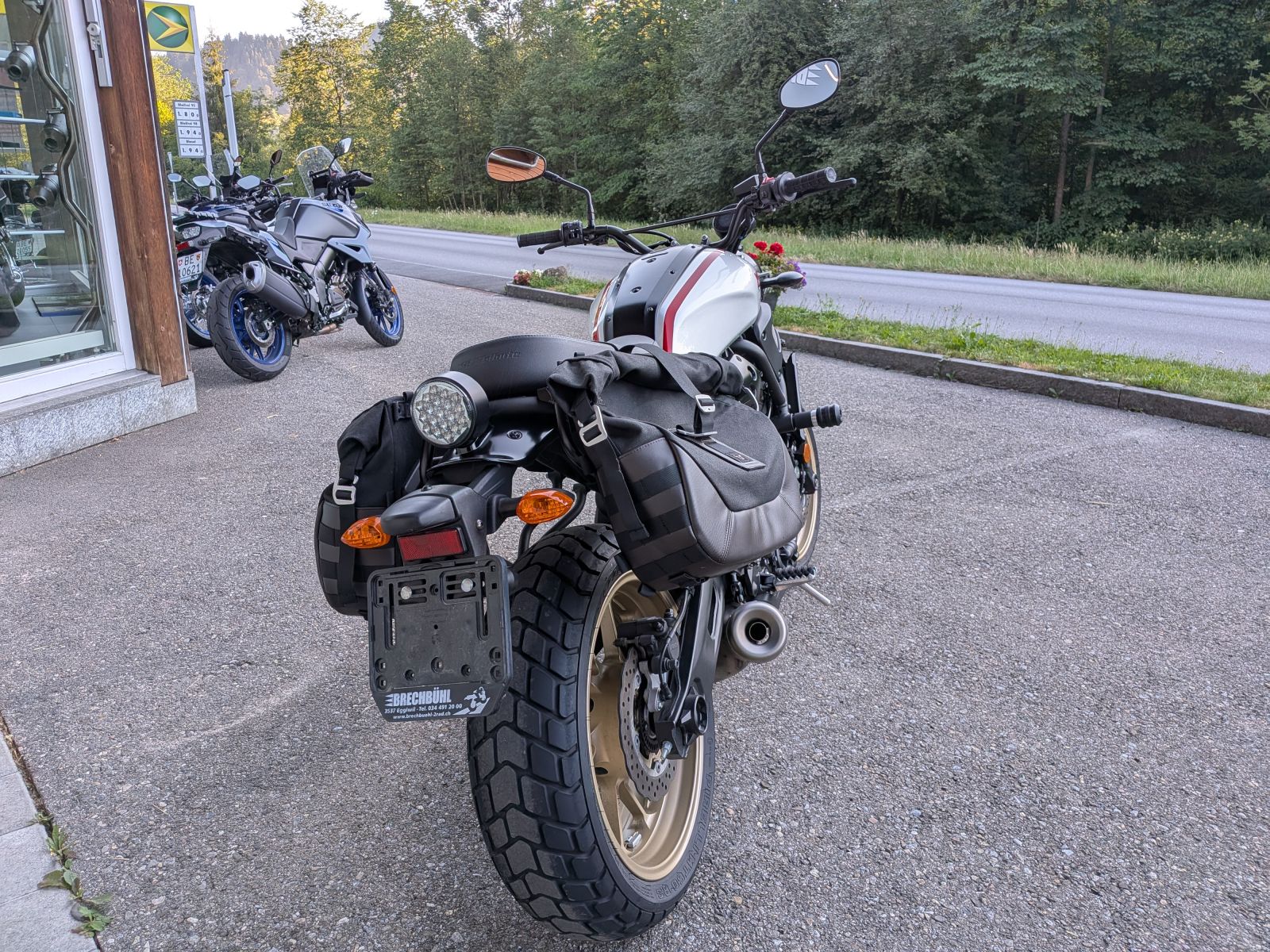 YAMAHA XSR 700 XTribute-image-5