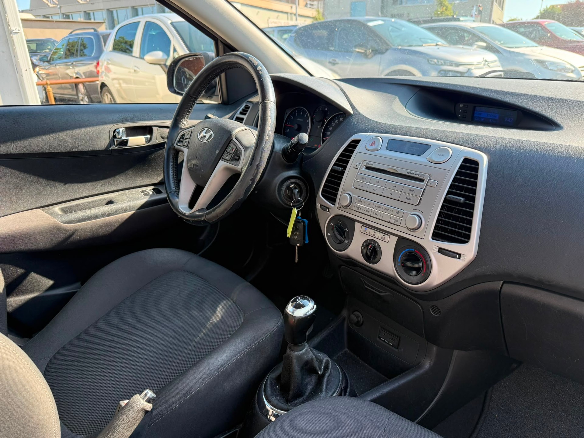 HYUNDAI i20 1.4 Style-image-10