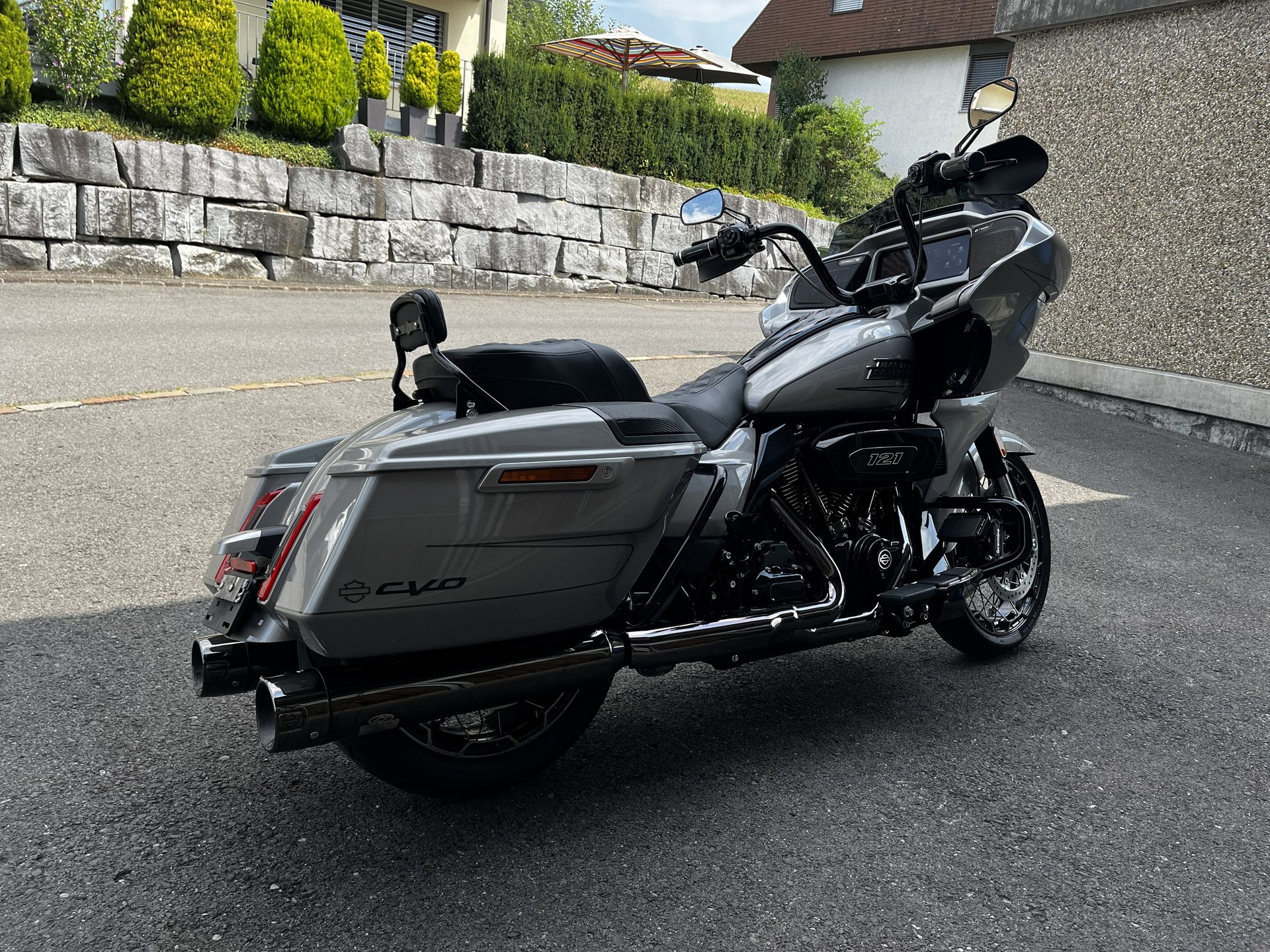 HARLEY-DAVIDSON FLTRXSE Road Glide 121 CVO-image-2