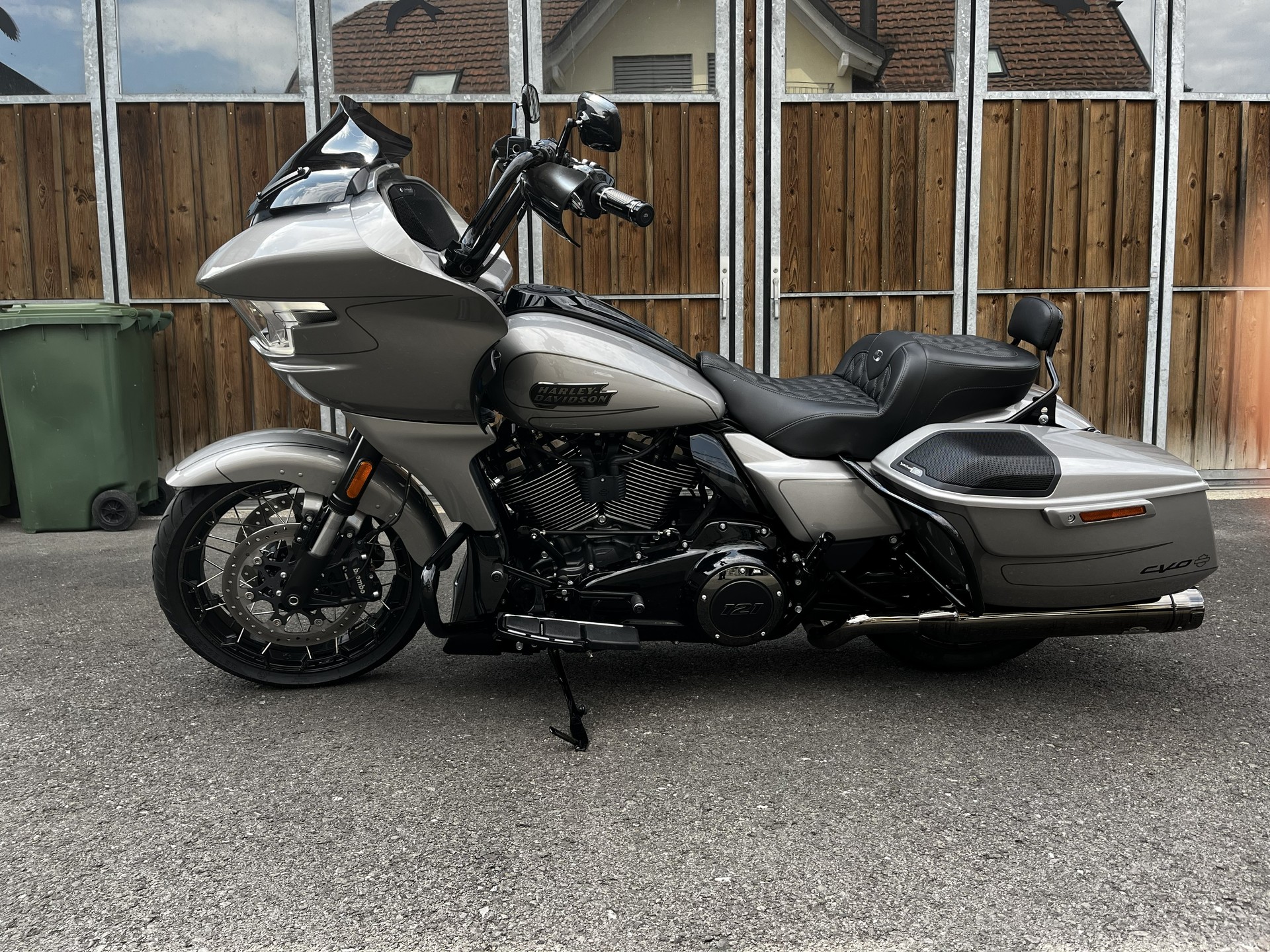 HARLEY-DAVIDSON FLTRXSE Road Glide 121 CVO-image-0