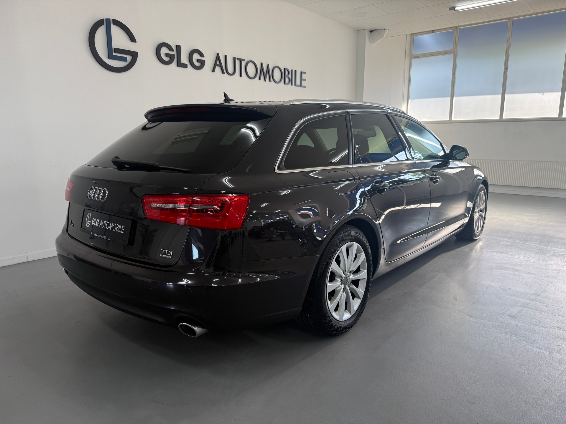 AUDI A6 Avant 3.0 TDI V6 quattro S-tronic-showroom-element-3