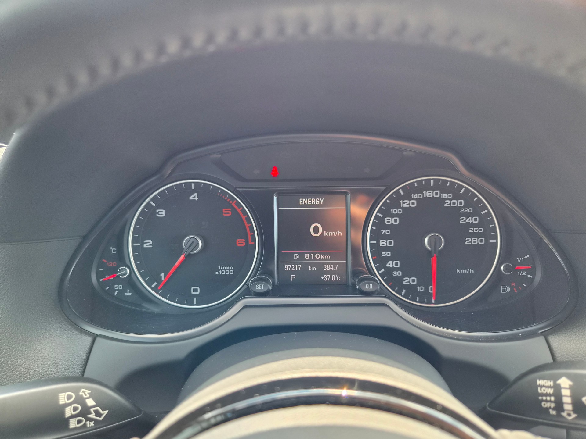 AUDI Q5 2.0 TDI quattro S-tronic-image-15