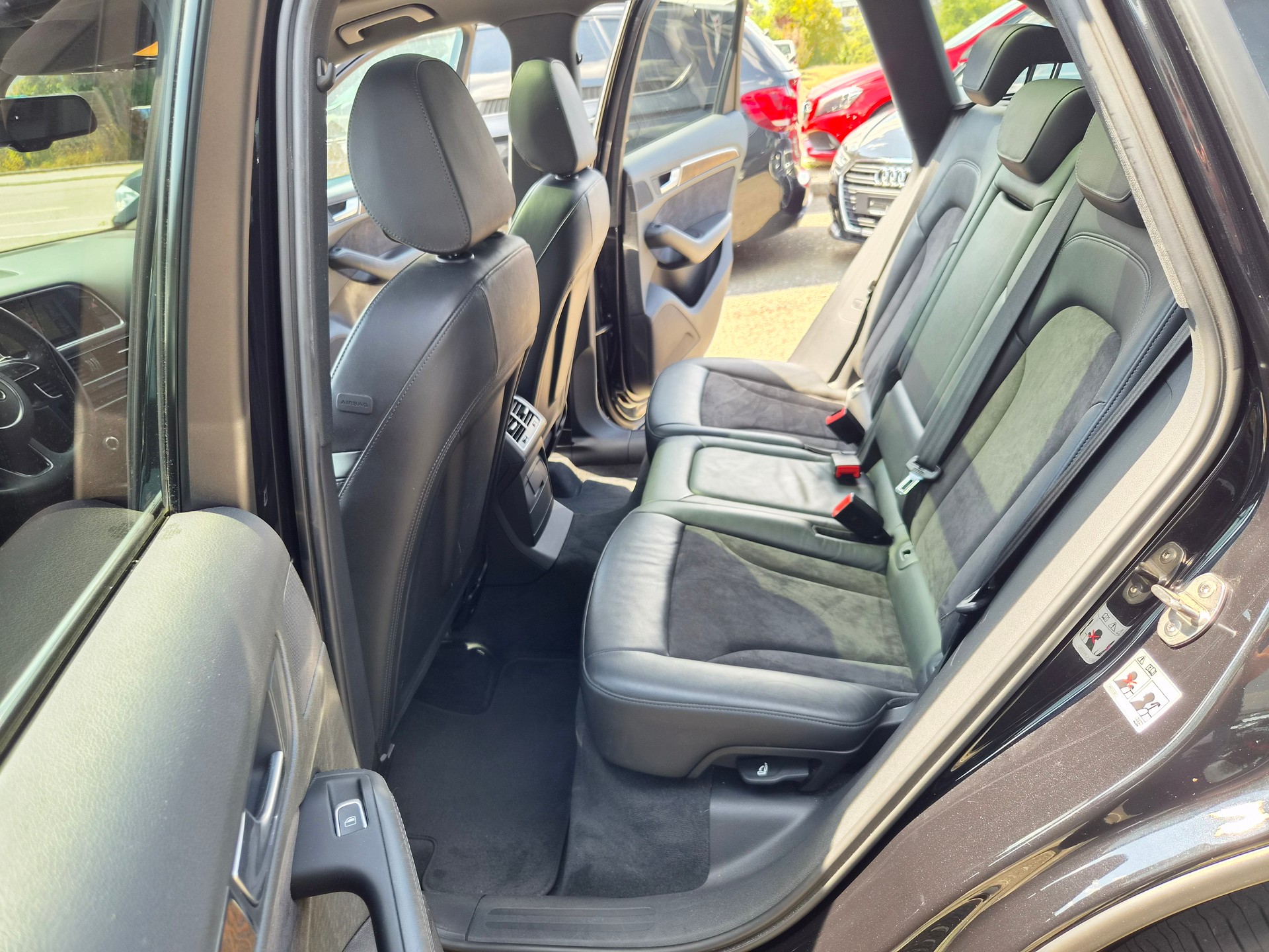 AUDI Q5 2.0 TDI quattro S-tronic-image-8