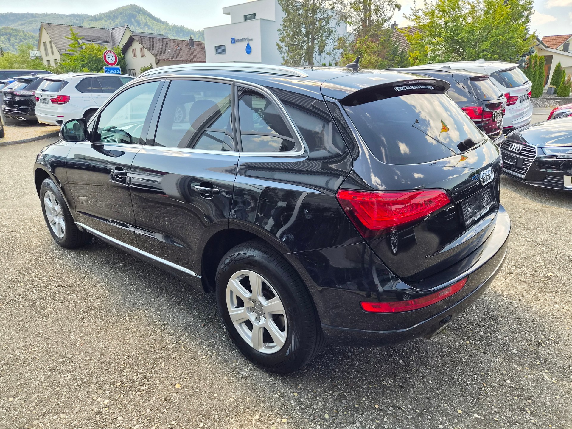 AUDI Q5 2.0 TDI quattro S-tronic-showroom-element-3