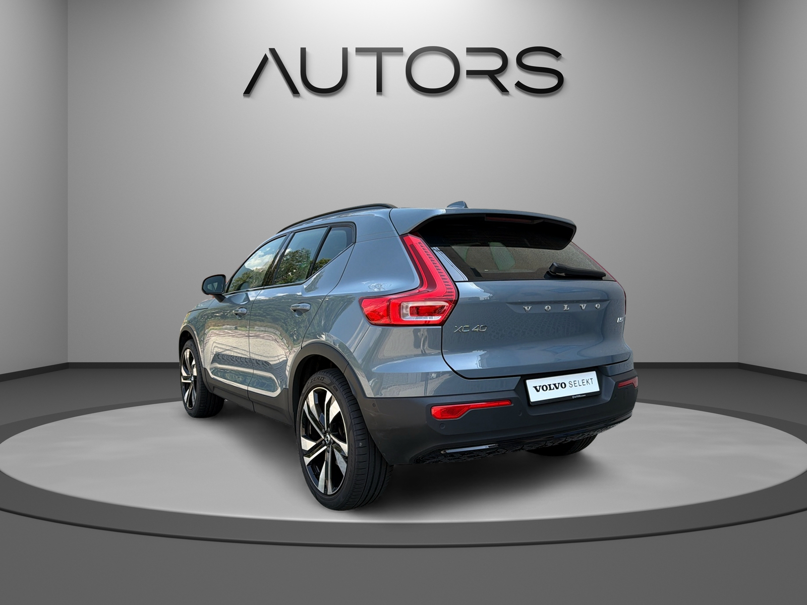 VOLVO XC40 B4 Benzin Mild Hybrid AWD Ultim. Dark DCT-showroom-element-2