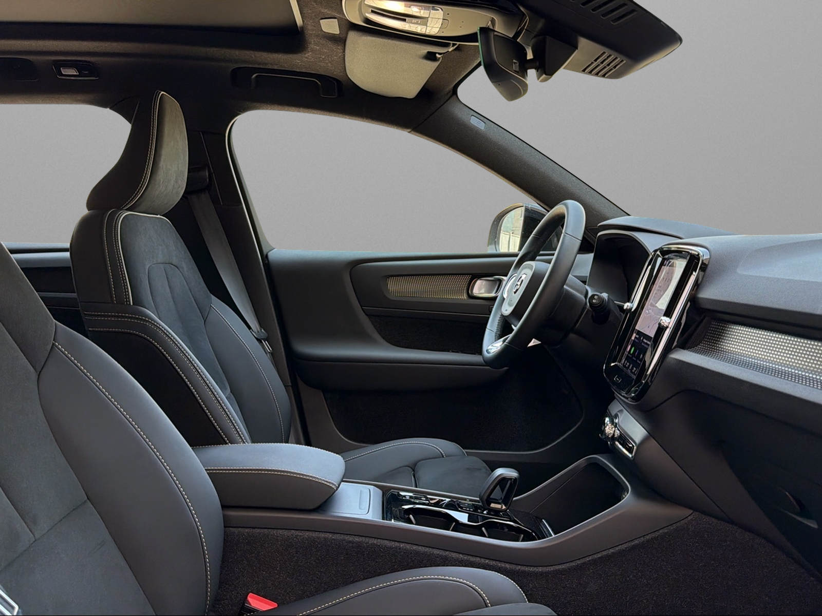 VOLVO XC40 B4 Benzin Mild Hybrid AWD Ultim. Dark DCT-image-9