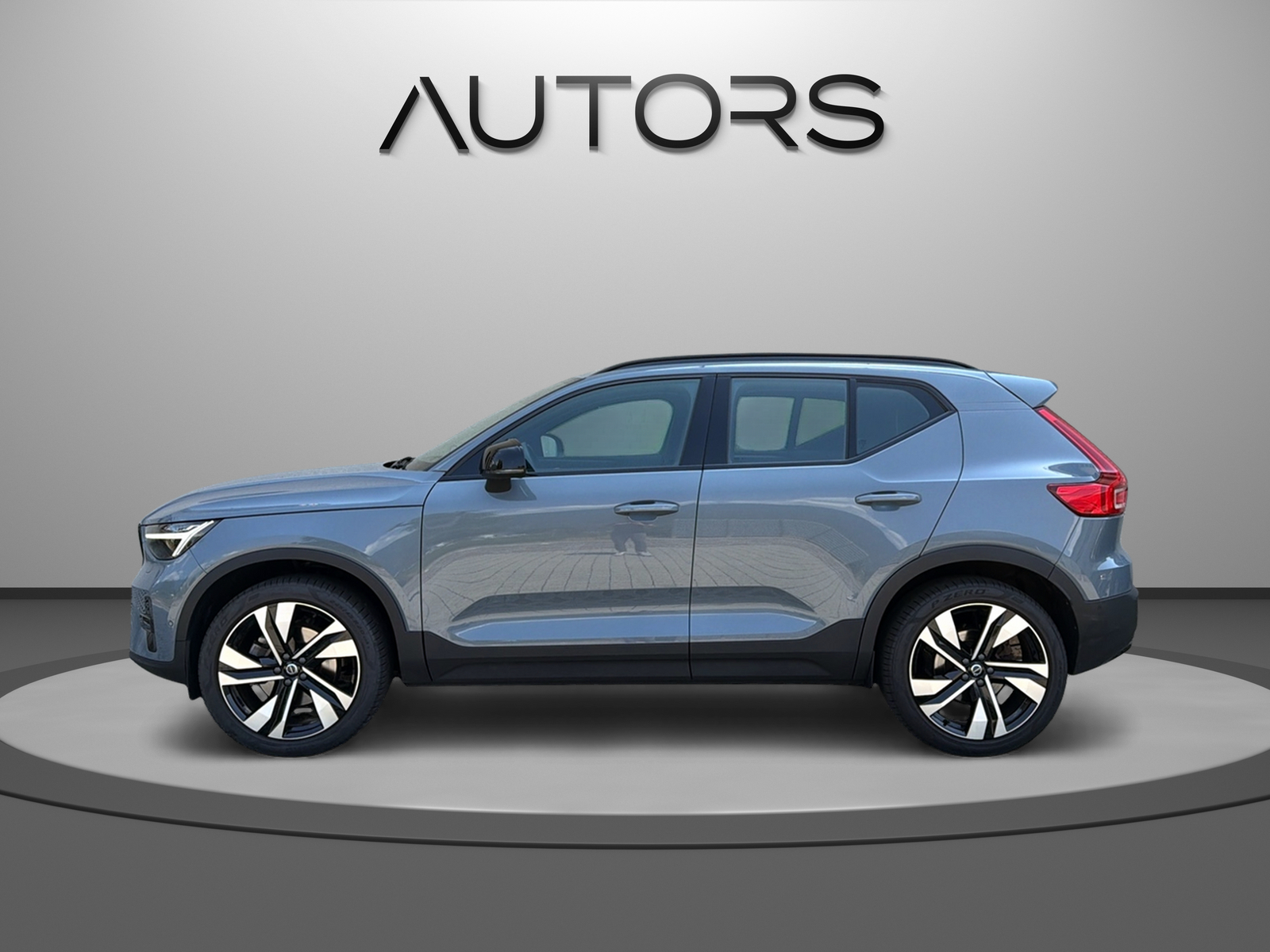 VOLVO XC40 B4 Benzin Mild Hybrid AWD Ultim. Dark DCT-showroom-element-3