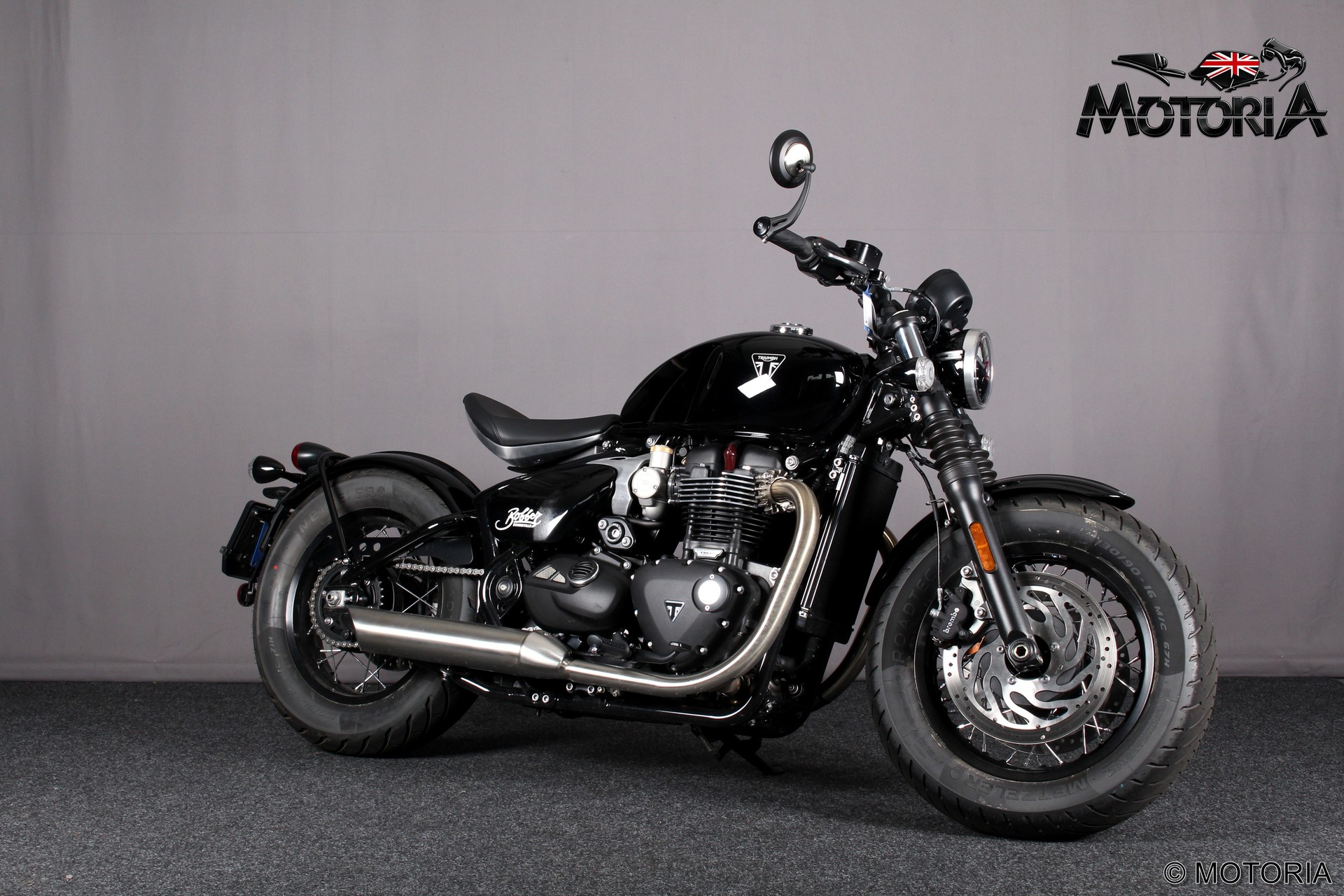 TRIUMPH Bonneville 1200 Bobber-image-0