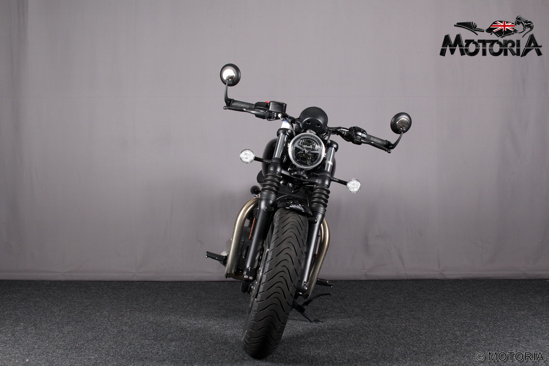 TRIUMPH Bonneville 1200 Bobber-image-7