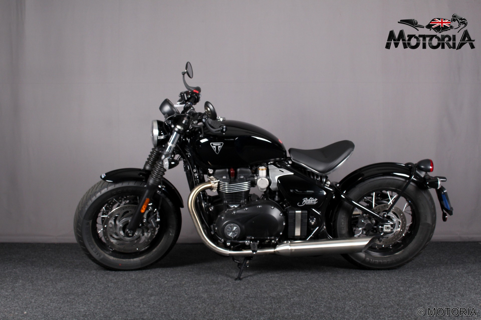 TRIUMPH Bonneville 1200 Bobber-image-5