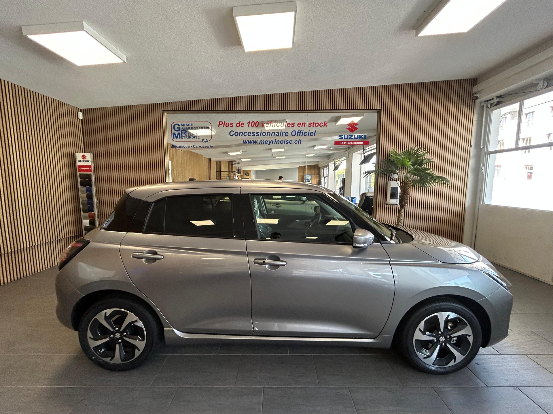 SUZUKI Swift 1.2 Compact Top Hybrid
