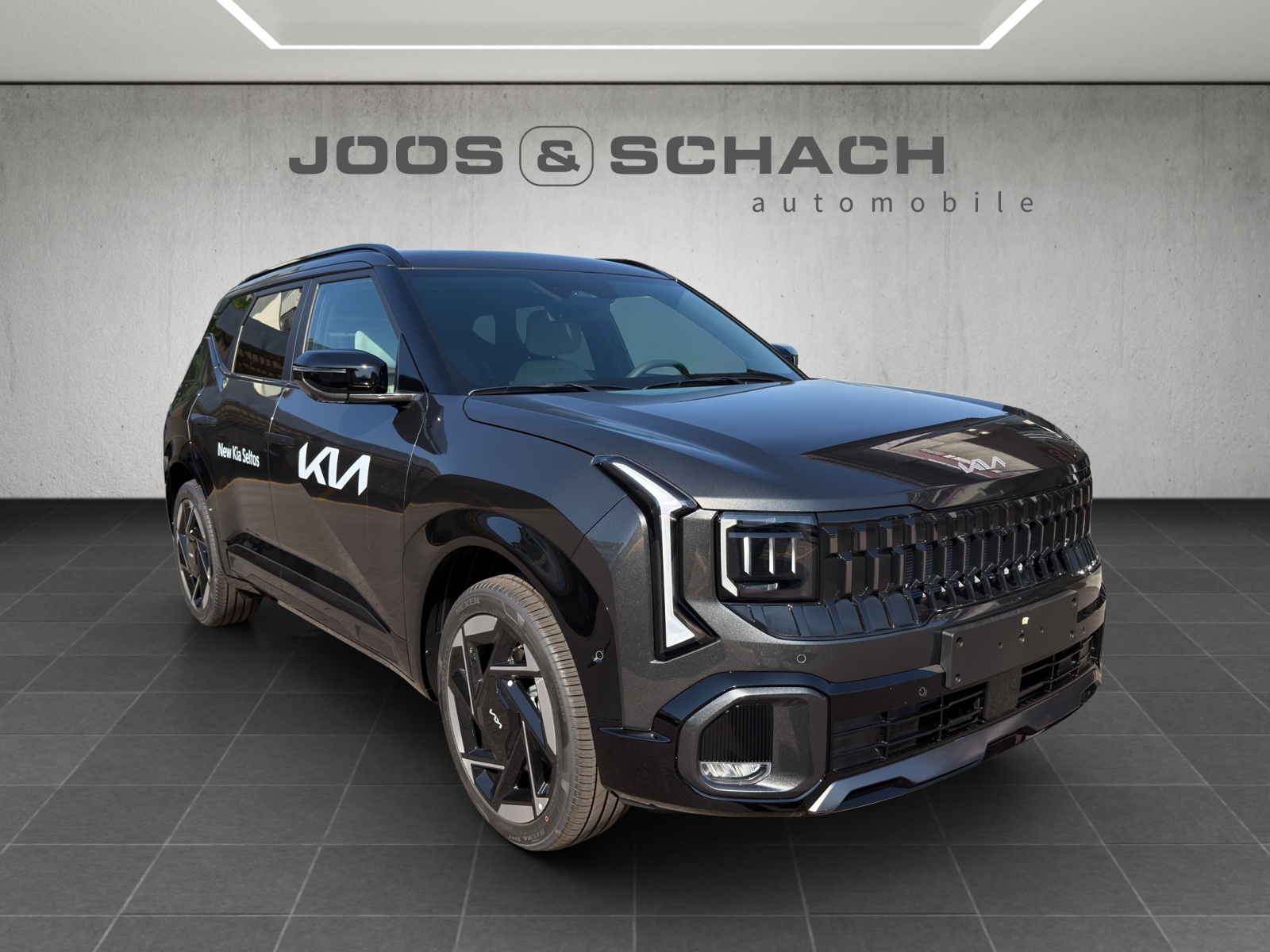 KIA Seltos 1.6 T-GDi GT-Line-showroom-element-2