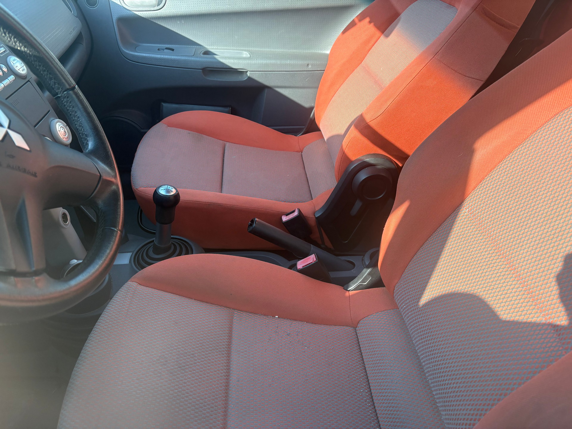 MITSUBISHI Colt Cabriolet 1.5 16V-image-3