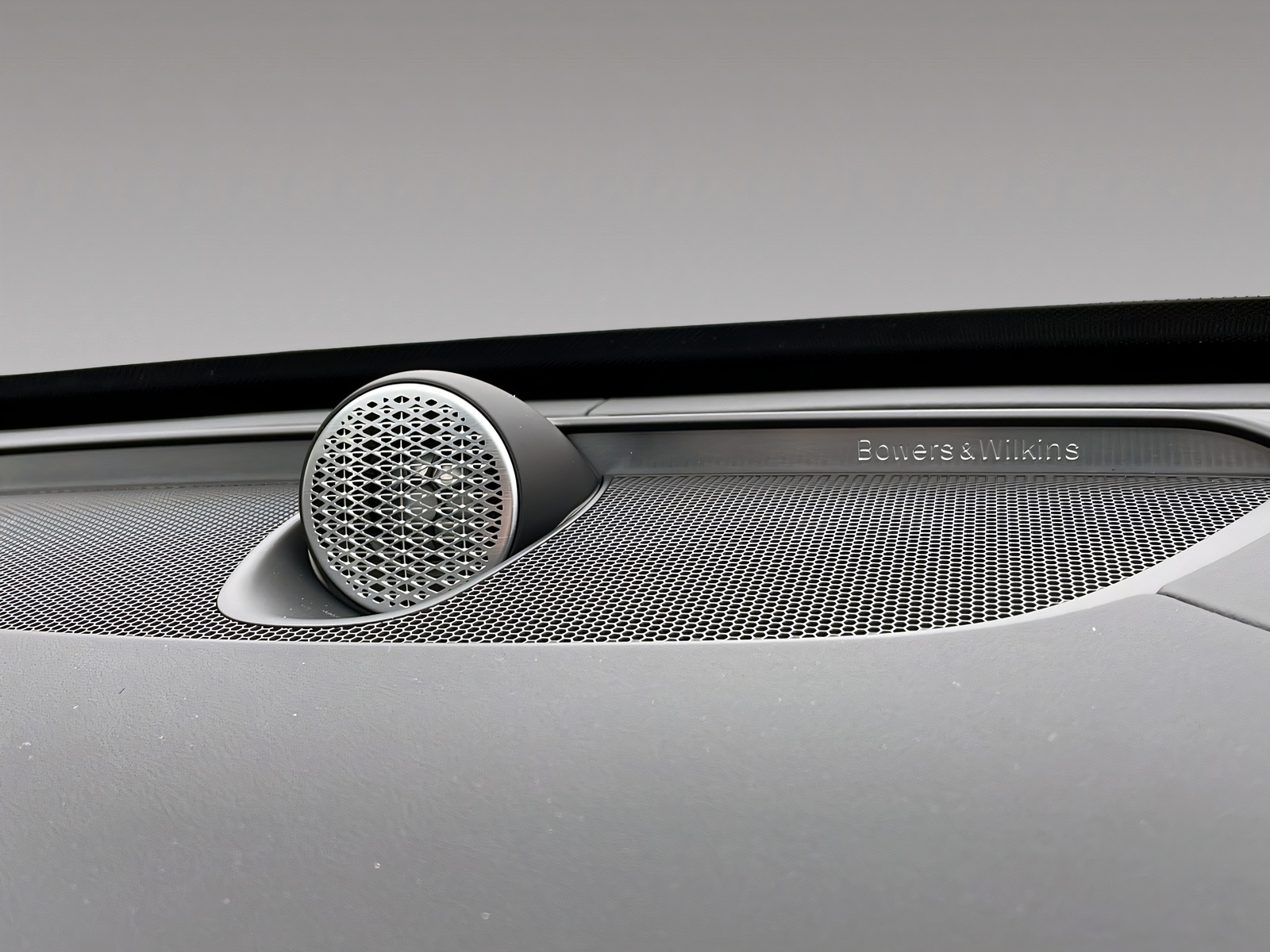 VOLVO XC90 T8 eAWD XCLUSIVE Ultra Bright-image-12