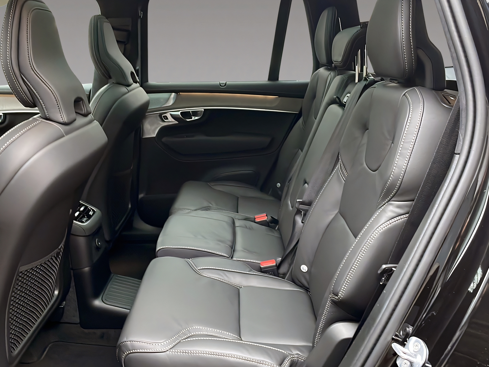 VOLVO XC90 T8 eAWD XCLUSIVE Ultra Bright-image-16