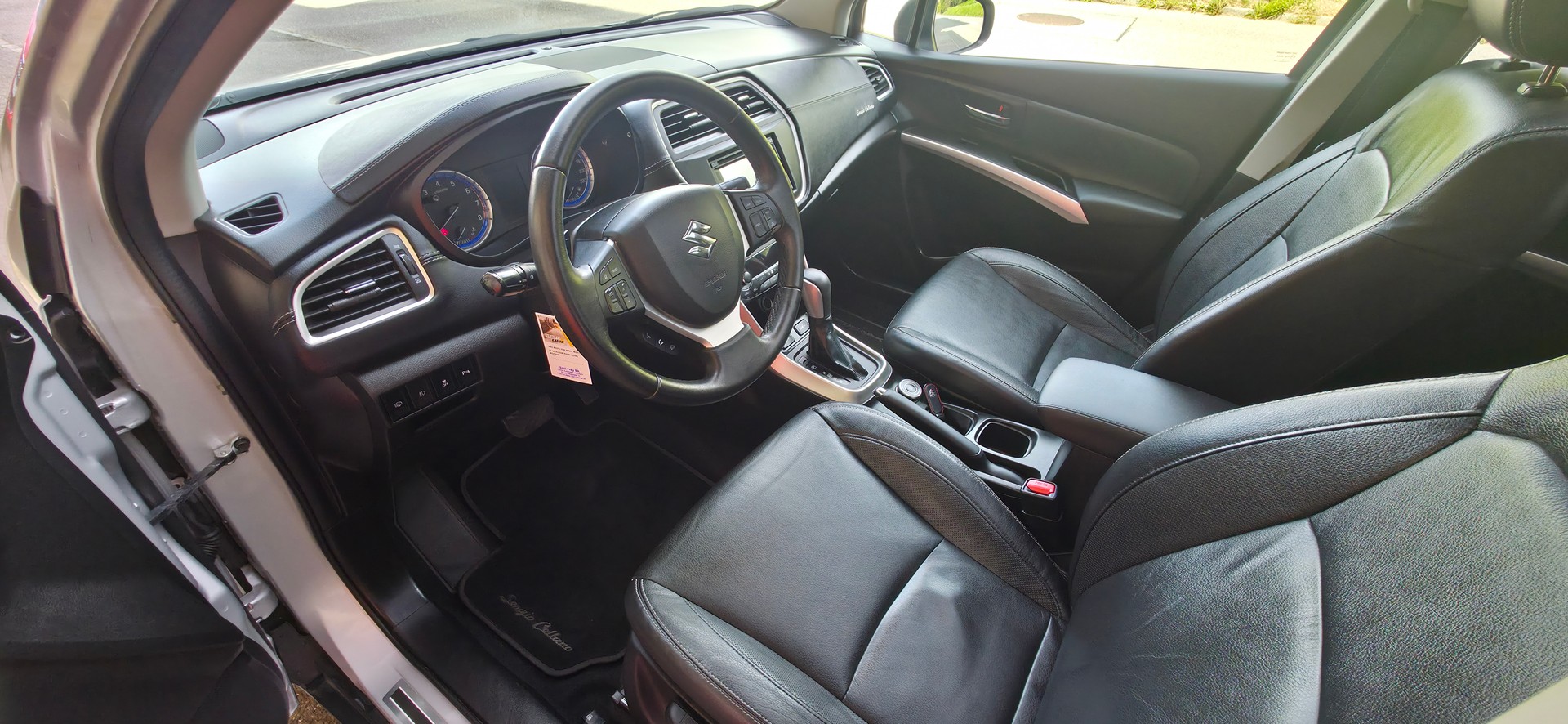 SUZUKI SX4 S-Cross 1.6 16V Sergio Cellano Top 4WD CVT7-image-9