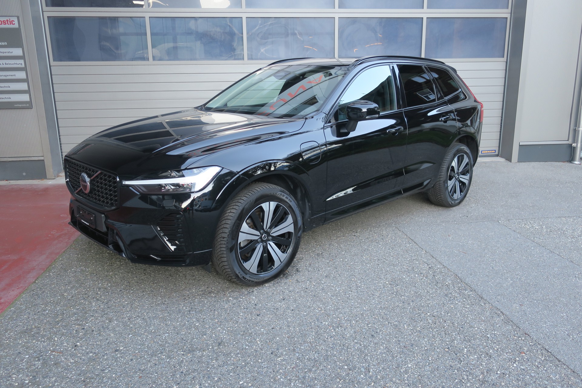 VOLVO XC60 T6 eAWD PluginHybrid Plus Dark Geartronic