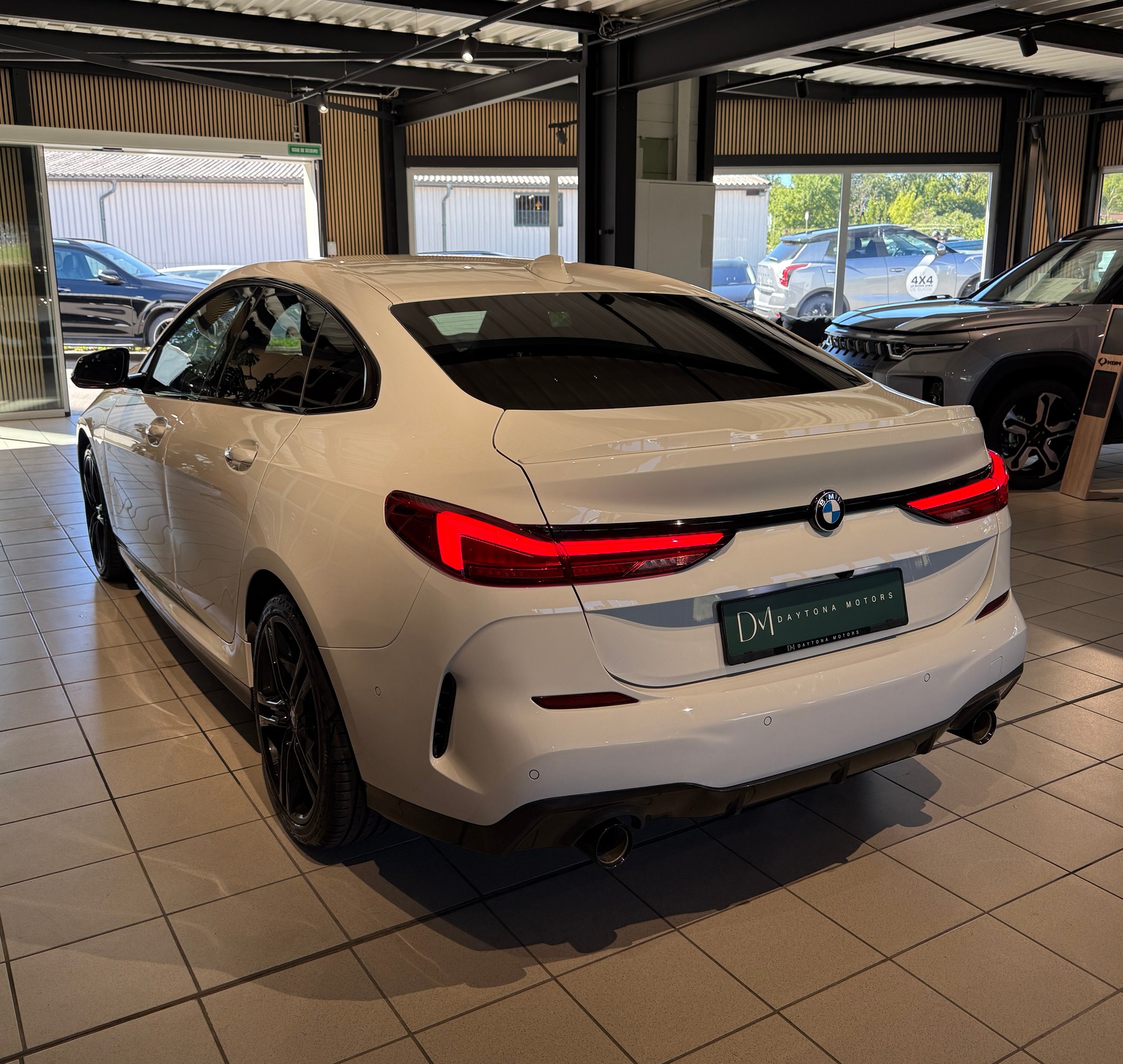 BMW 218d Gran Coupé M Sport Steptronic-image-4