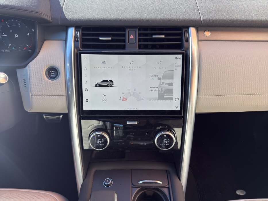 LAND ROVER Discovery 3.0 D I6 250 Dynamic HSE-image-12