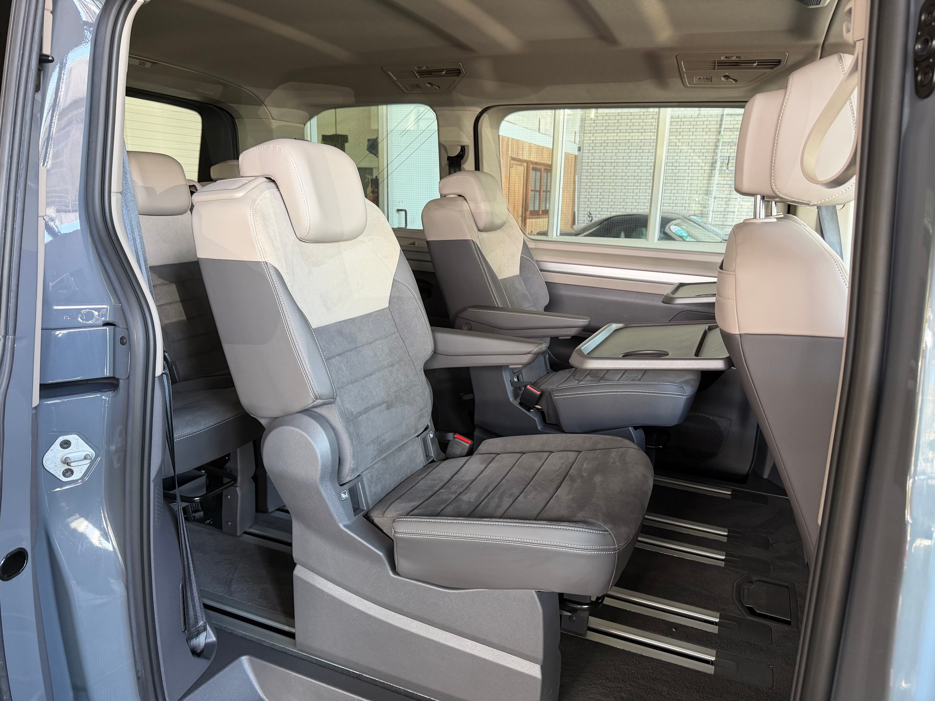 VW Multivan 2.0 TDI * EDITION * Life DSG-image-8