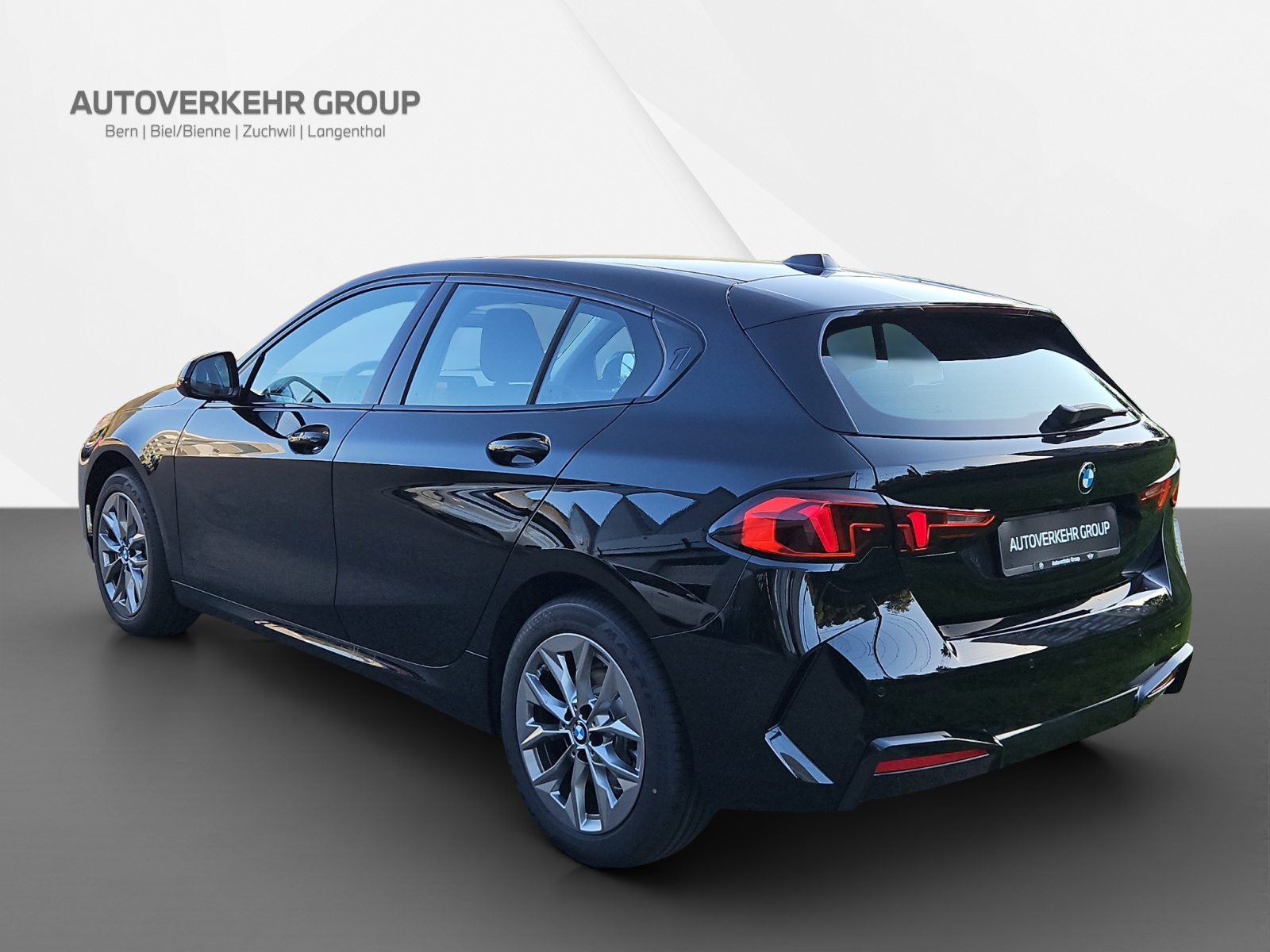 BMW 116 Steptronic-showroom-element-3