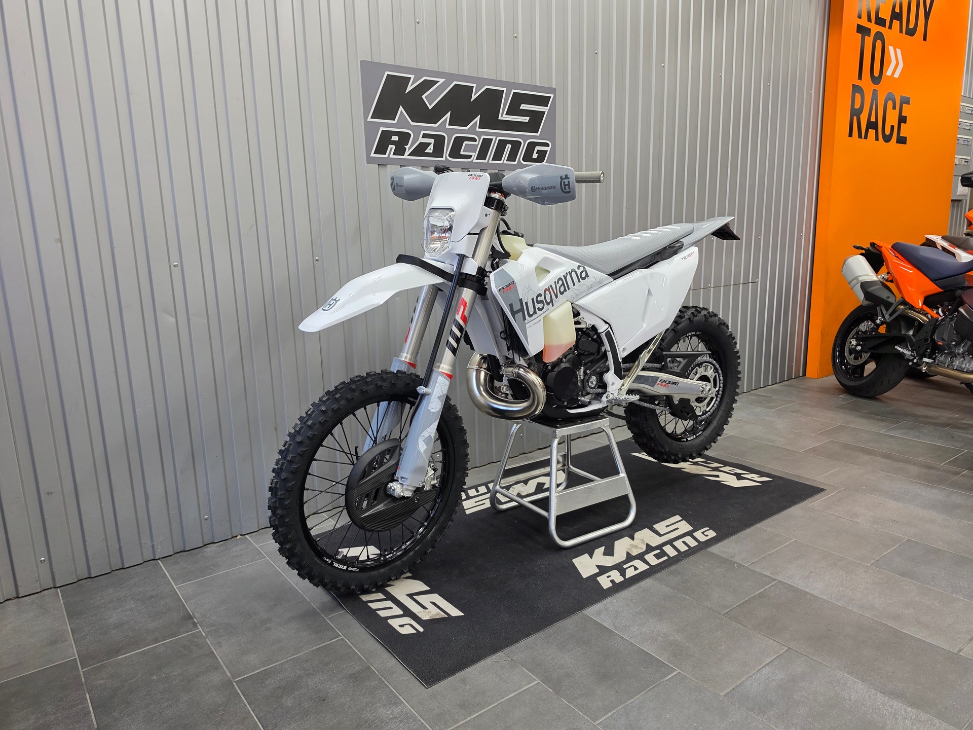 HUSQVARNA TE 300 PRO-image-4