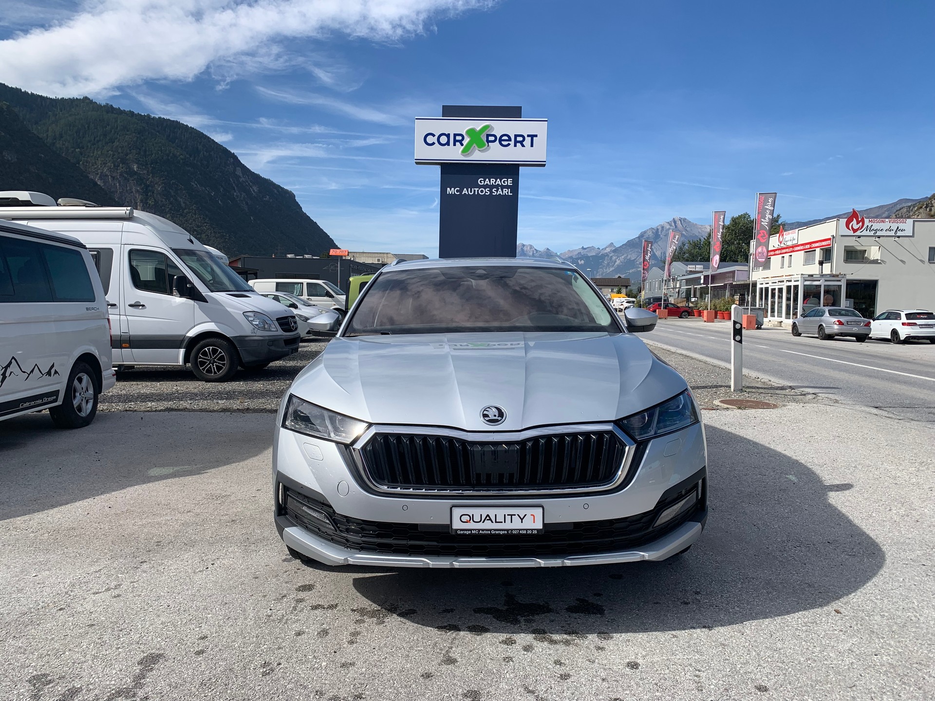 SKODA Octavia Combi 2.0 TSI DSG Scout 4x4-showroom-element-1