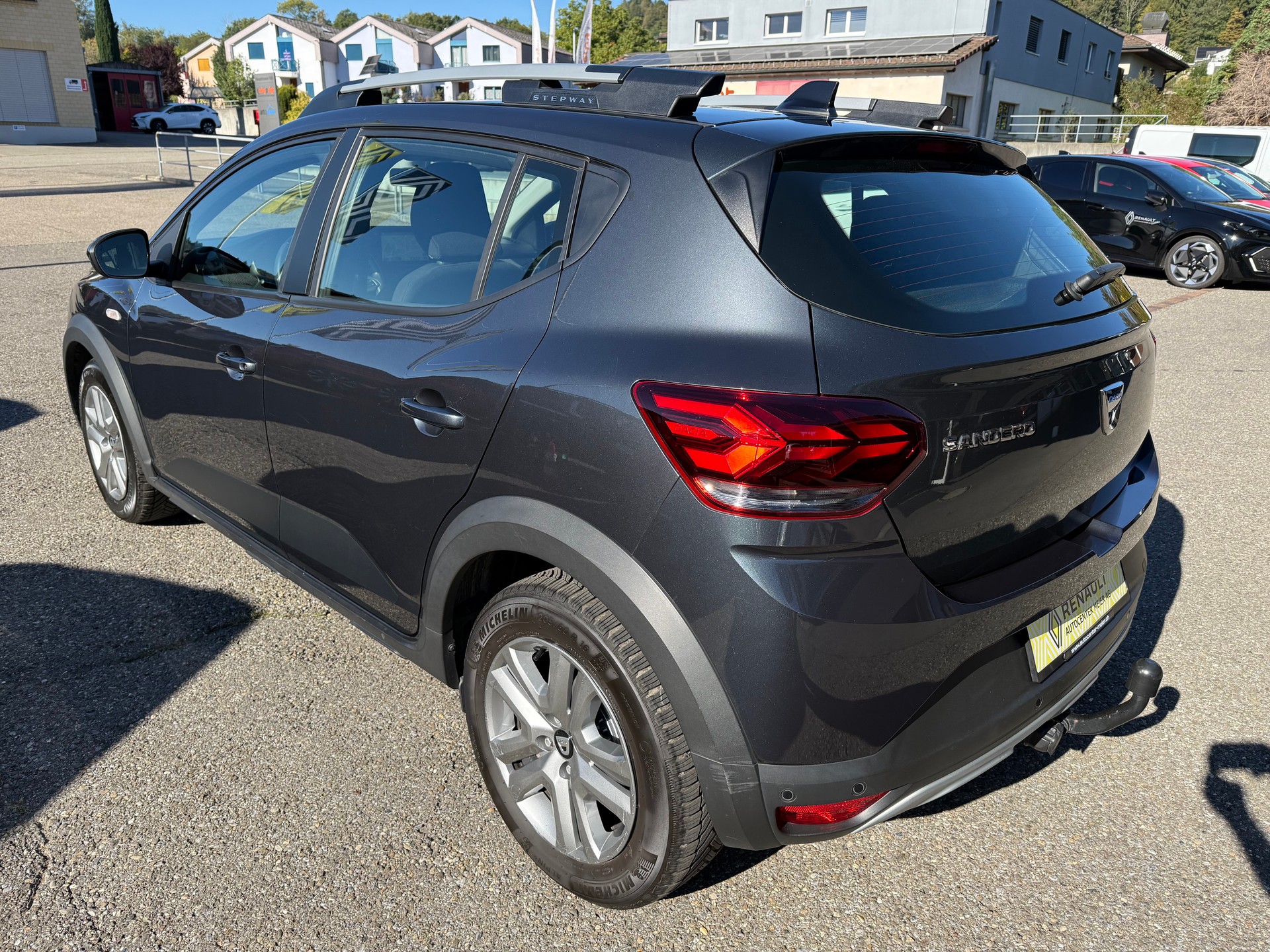 DACIA Sandero Stepway TCe 90 Comfort-showroom-element-3