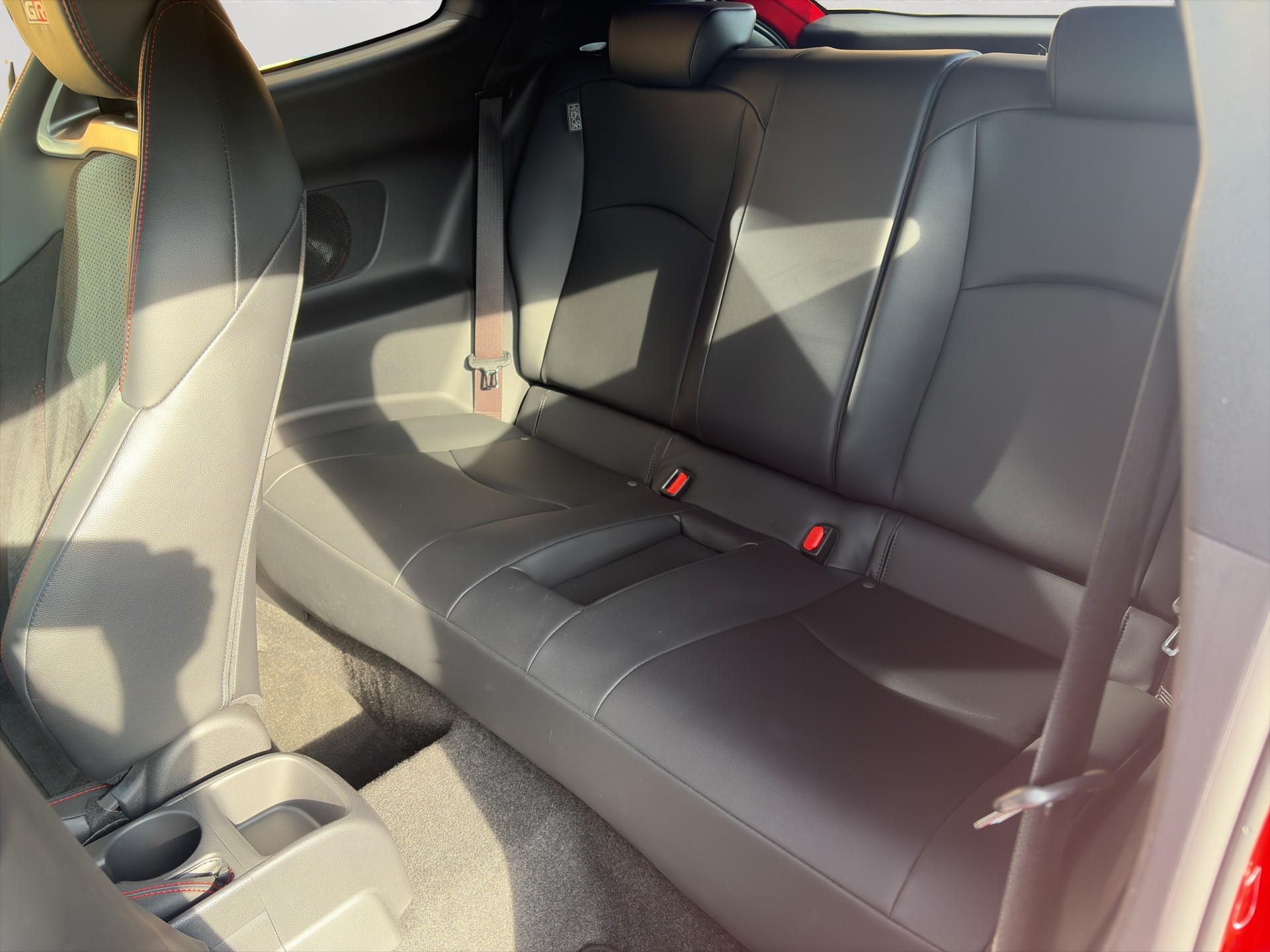 TOYOTA Yaris 1.6 GR Sport-image-8