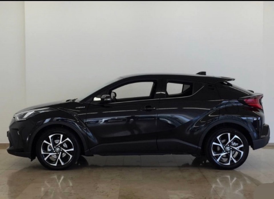 TOYOTA 2.0 VVTi HSD Trend-image-2