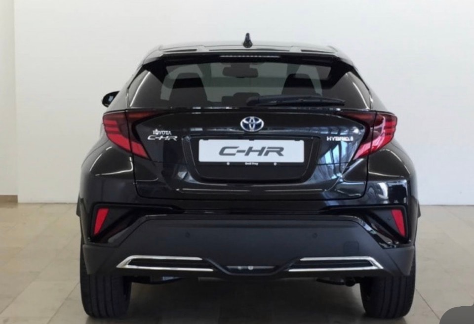 TOYOTA 2.0 VVTi HSD Trend-image-1