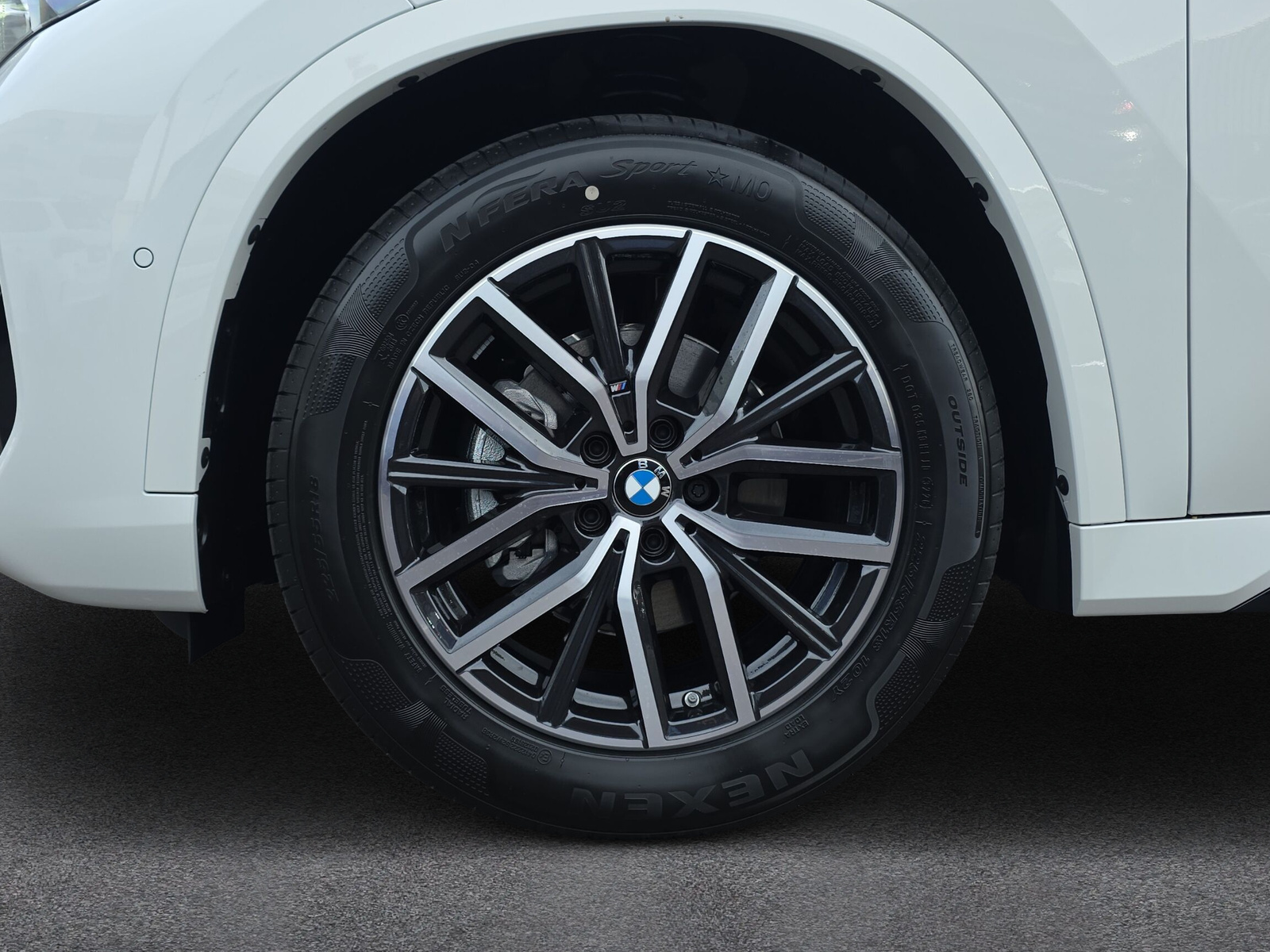 BMW X1 xDrive 20d 48V M Sport-image-9