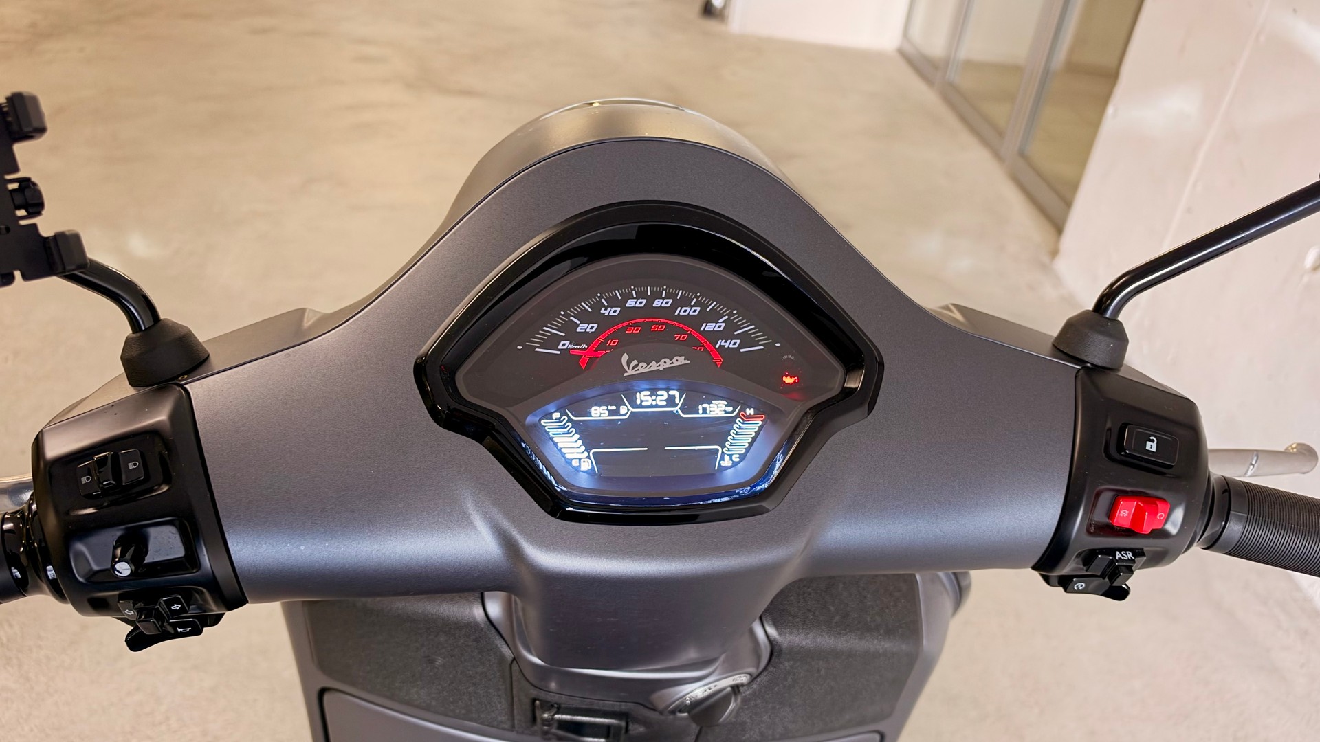 PIAGGIO GTS 310 SuperSport-image-3