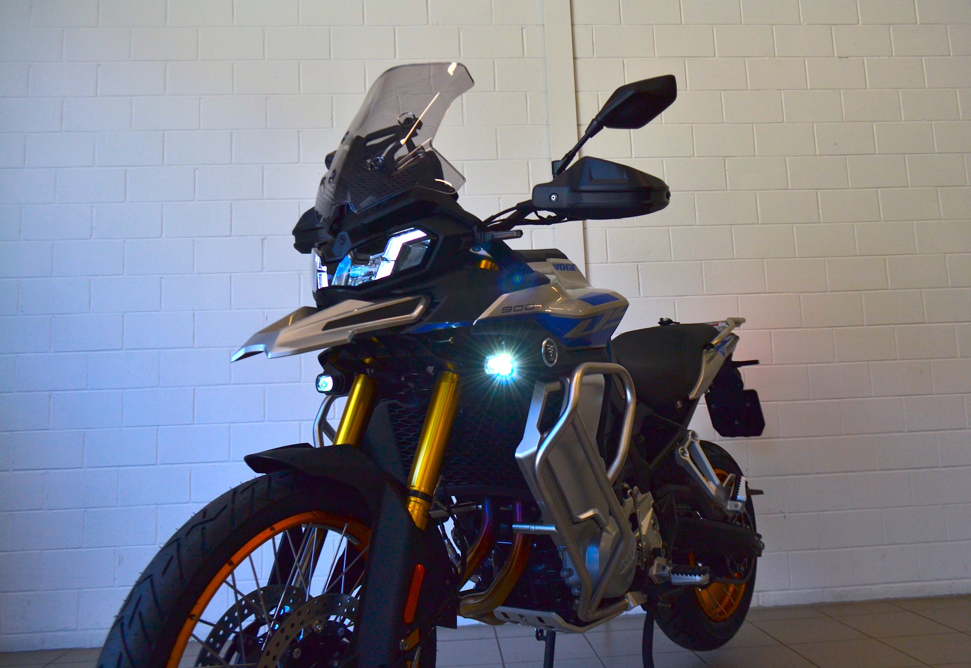 VOGE 900 DSX-image-8