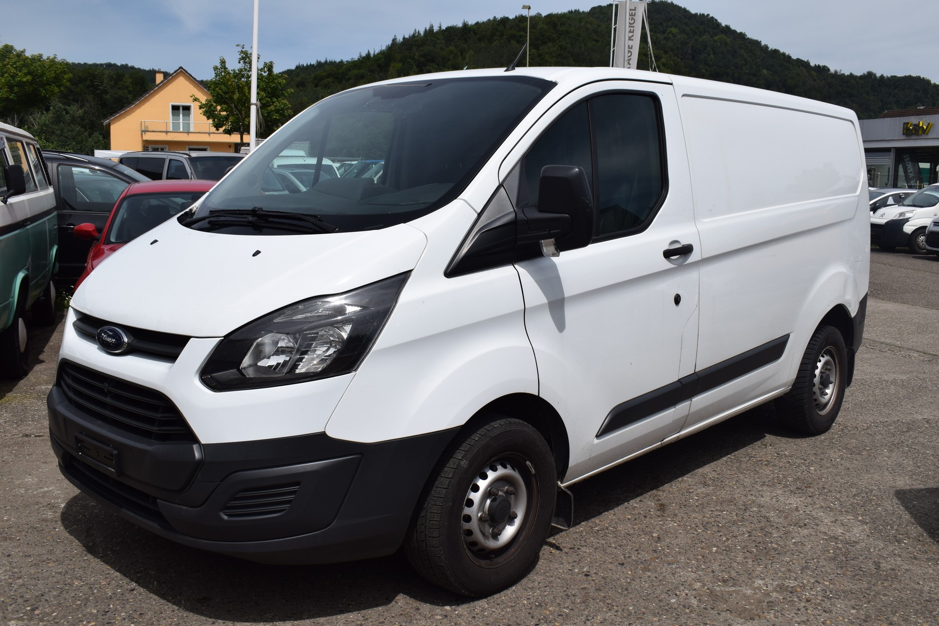 FORD Transit Custom Van 270 L1H1 Trend-image-1